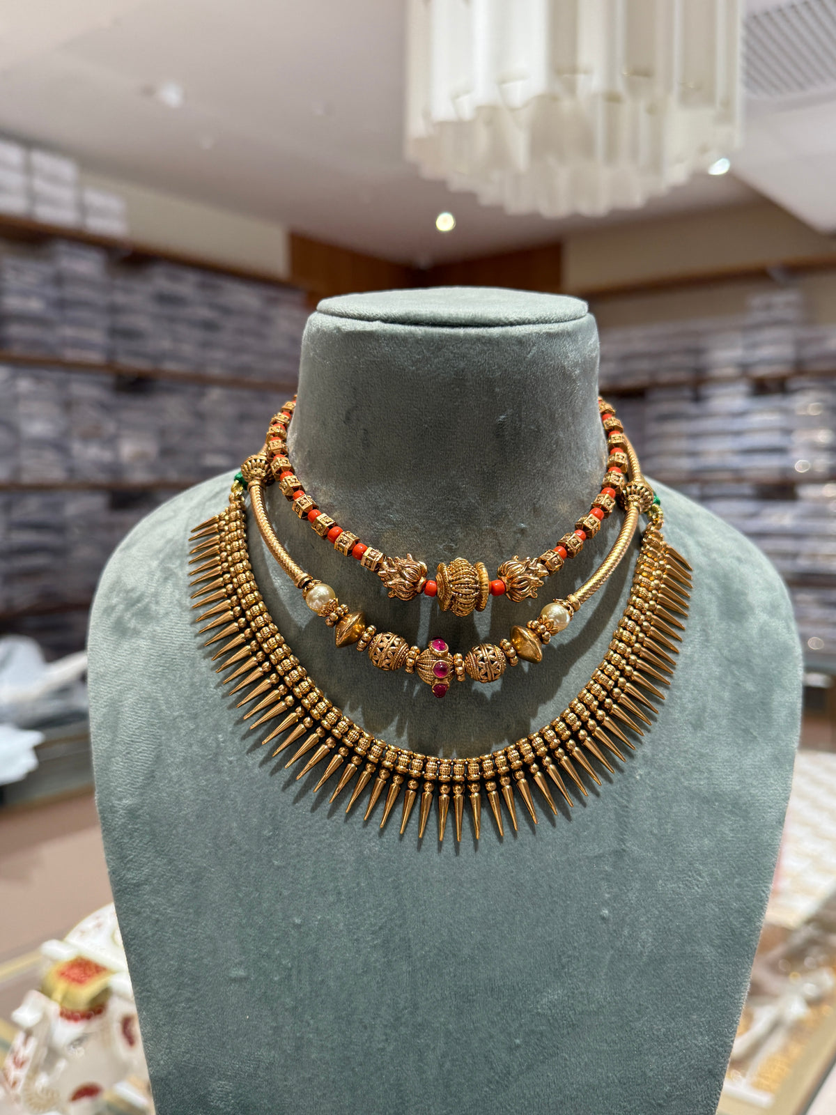 Antique Layered Coral Pearl Full Necklace Set | NC001