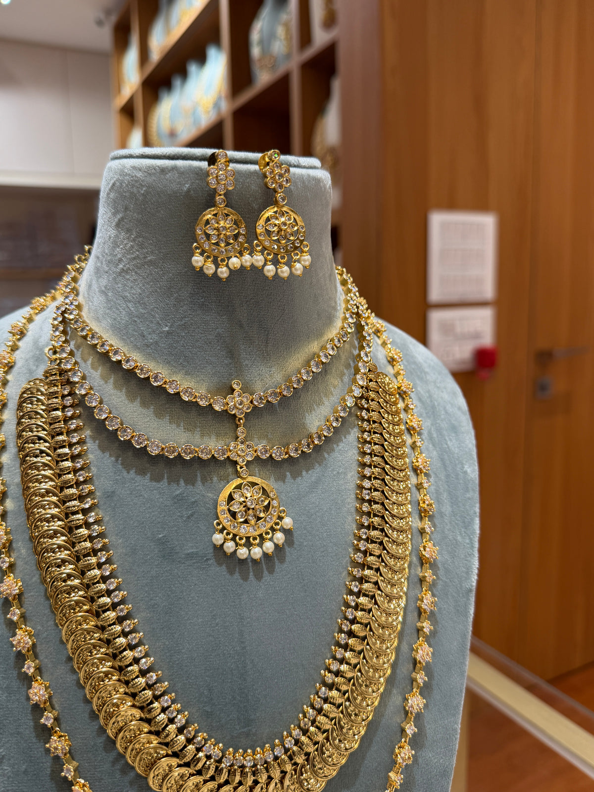 Gold like White Stone Full Necklace Set | NC011