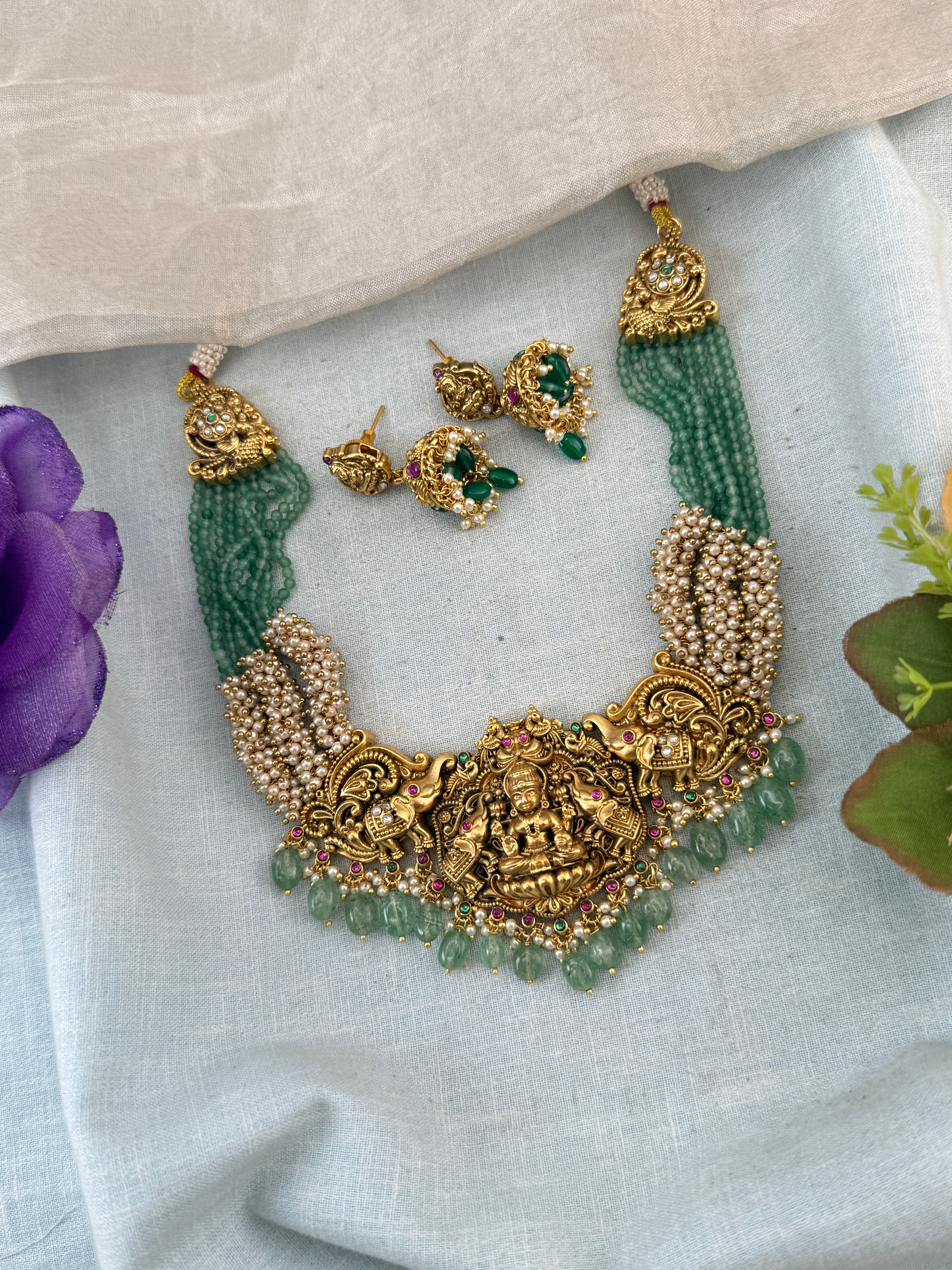 Antique Necklace Layer Beads Gajalakshmi Pendant Short Set | N0016