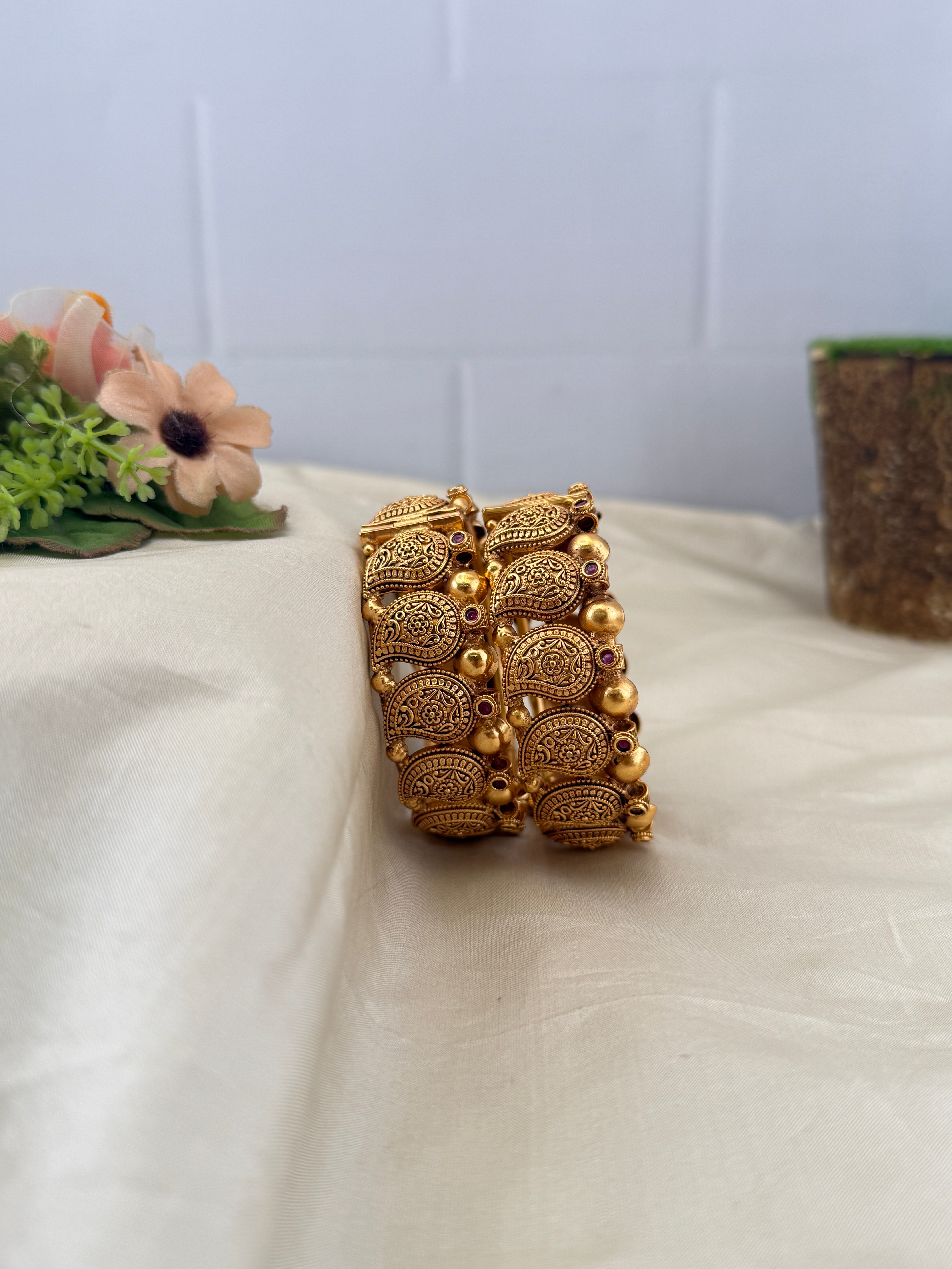 Antique temple style bridal bangles for women by Mahila