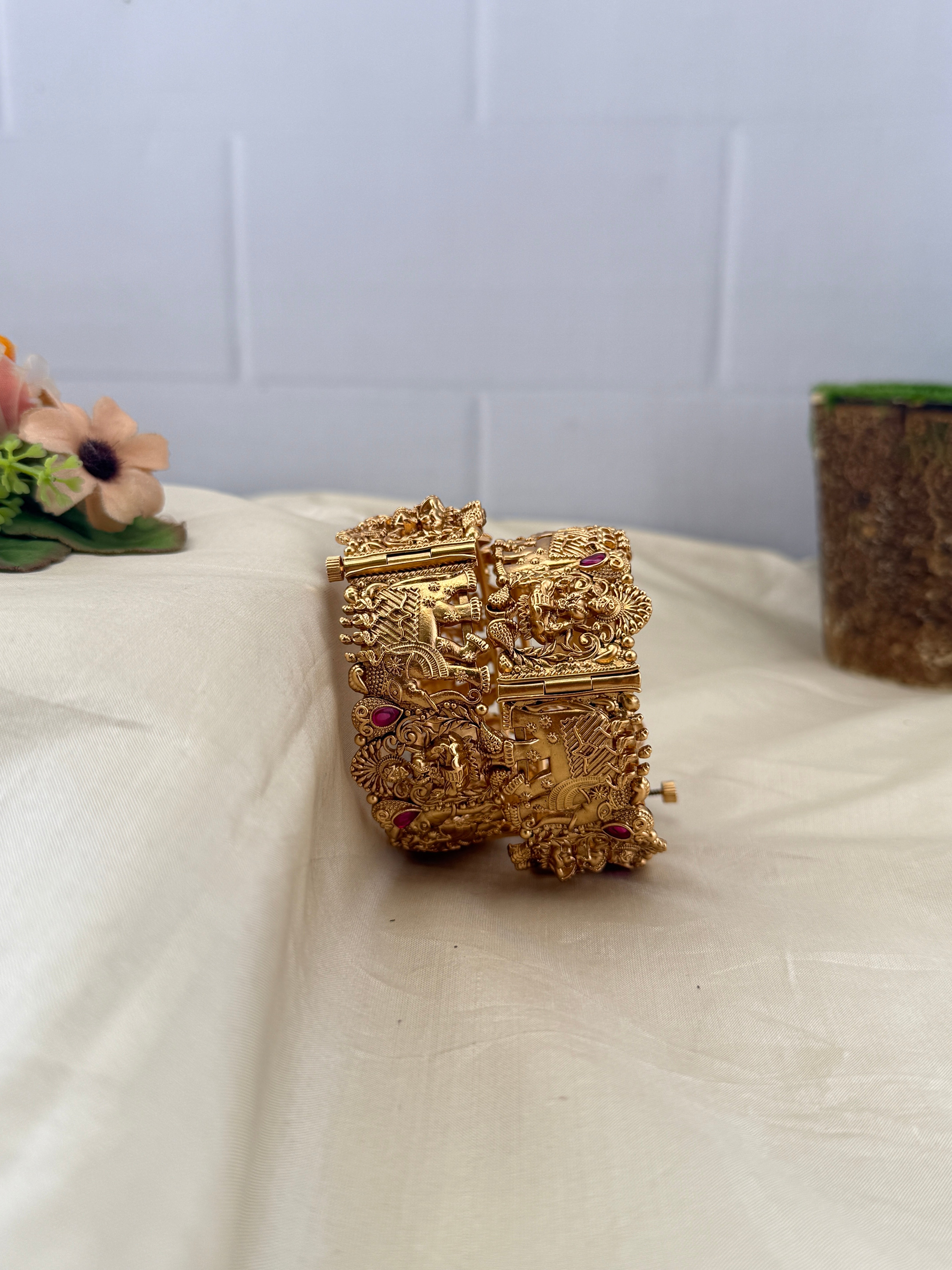 Antique temple style bridal bangles for women by Mahila