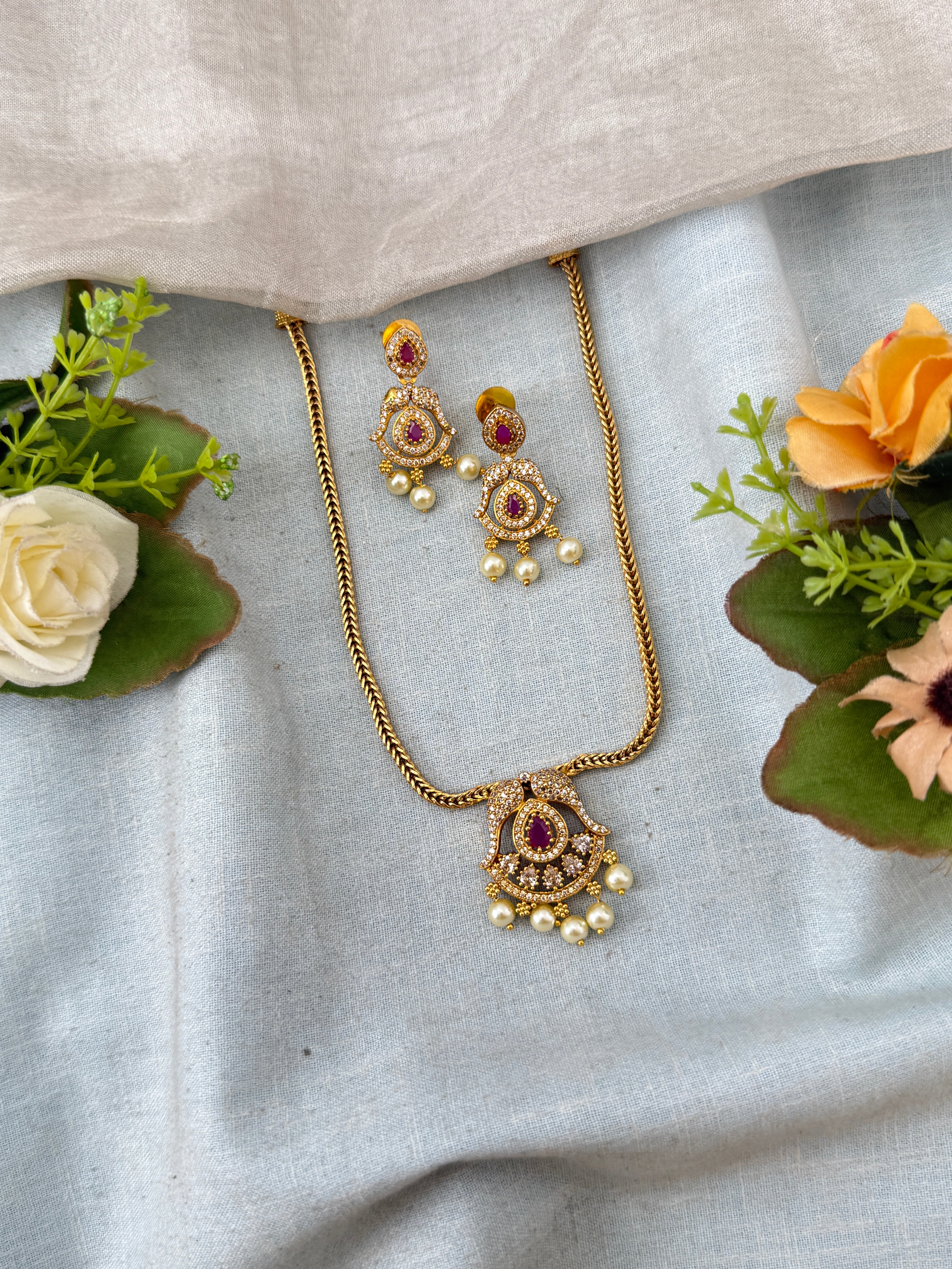 Antique Grand Stone Pendant Short Necklace Set | N0296