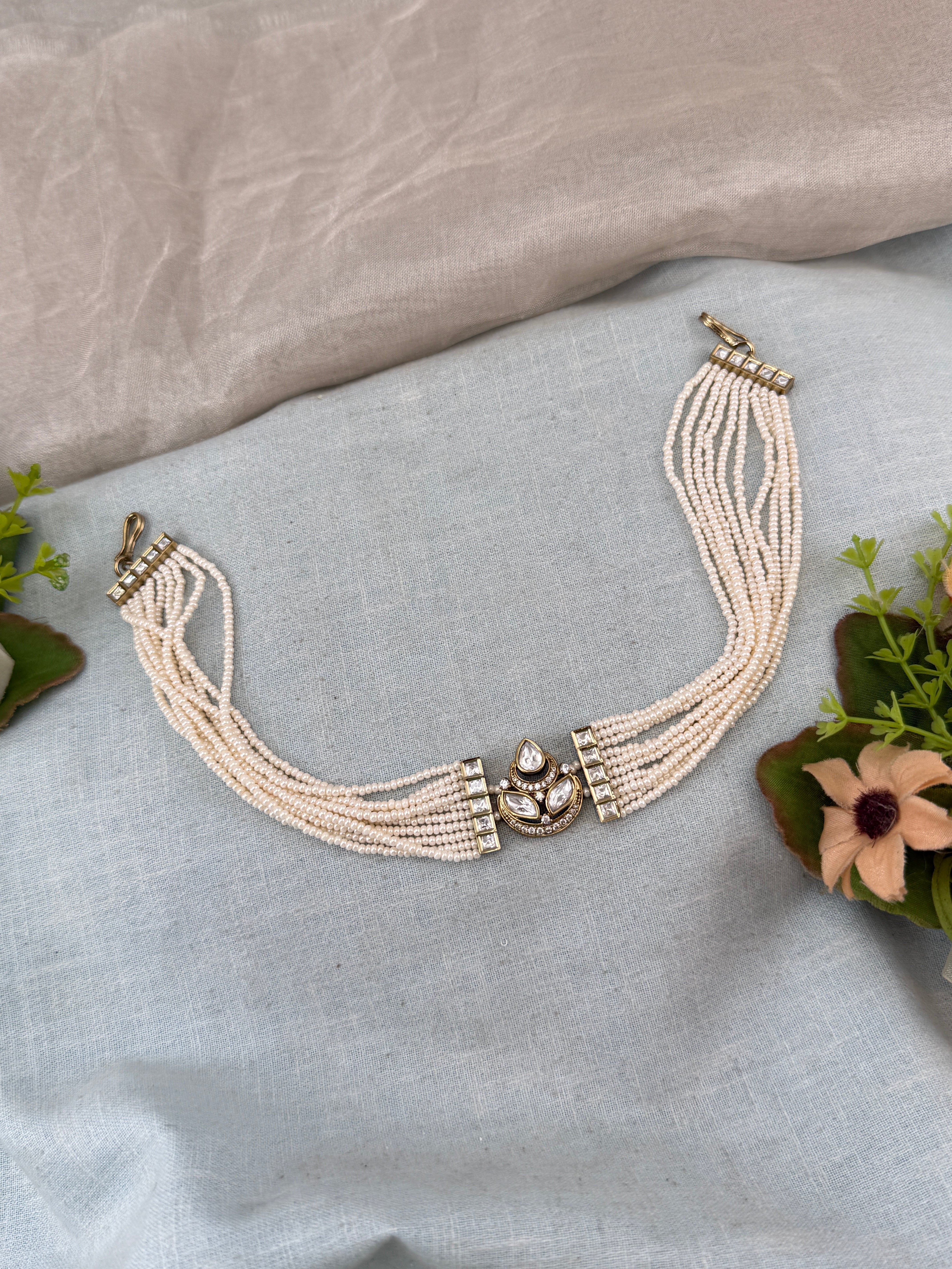 Premium Pearl Mathapatti Maang Tikka Set | 10001