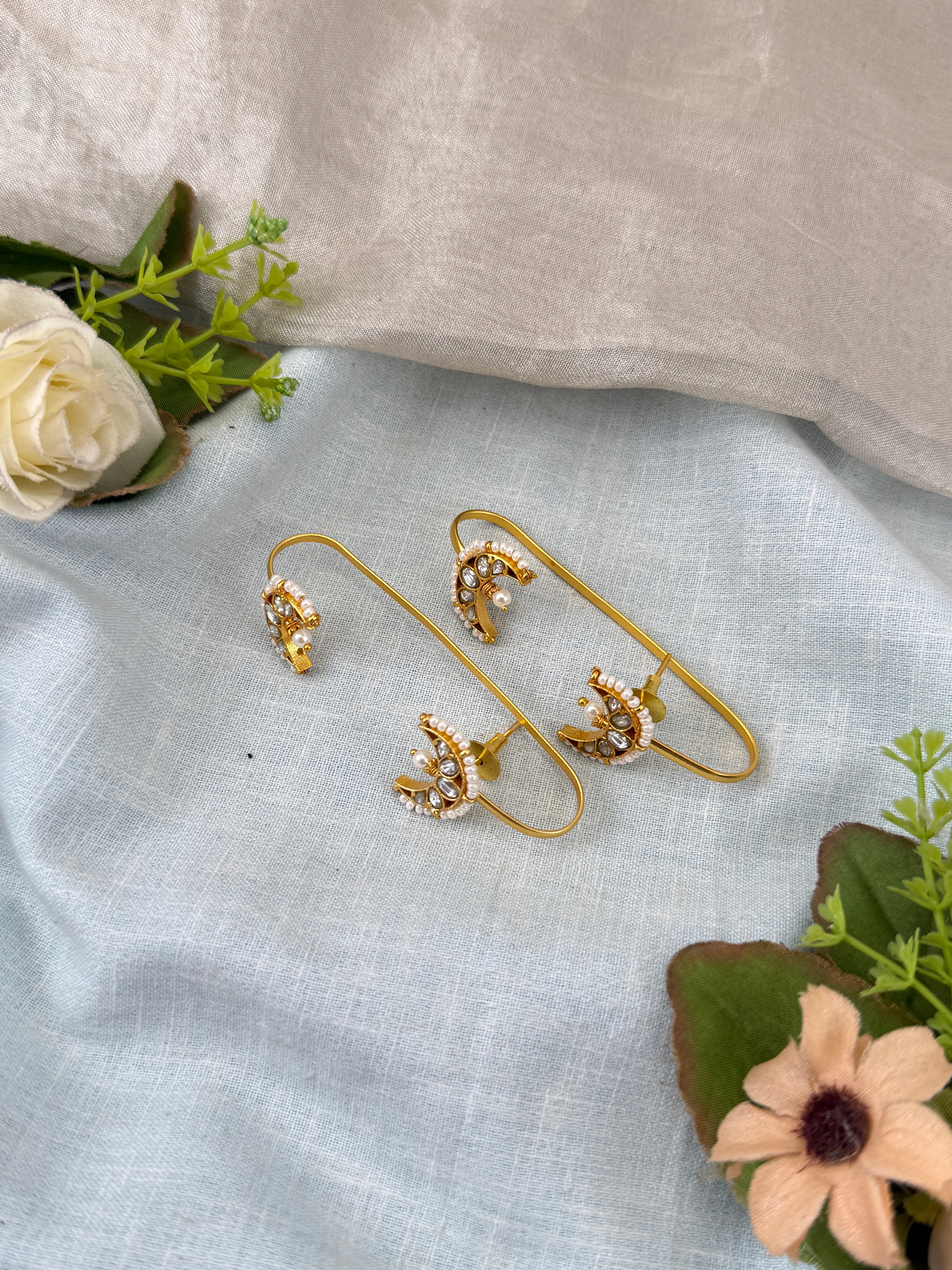 Jadau Kundan Bugadi Earcuff Earrings U044
