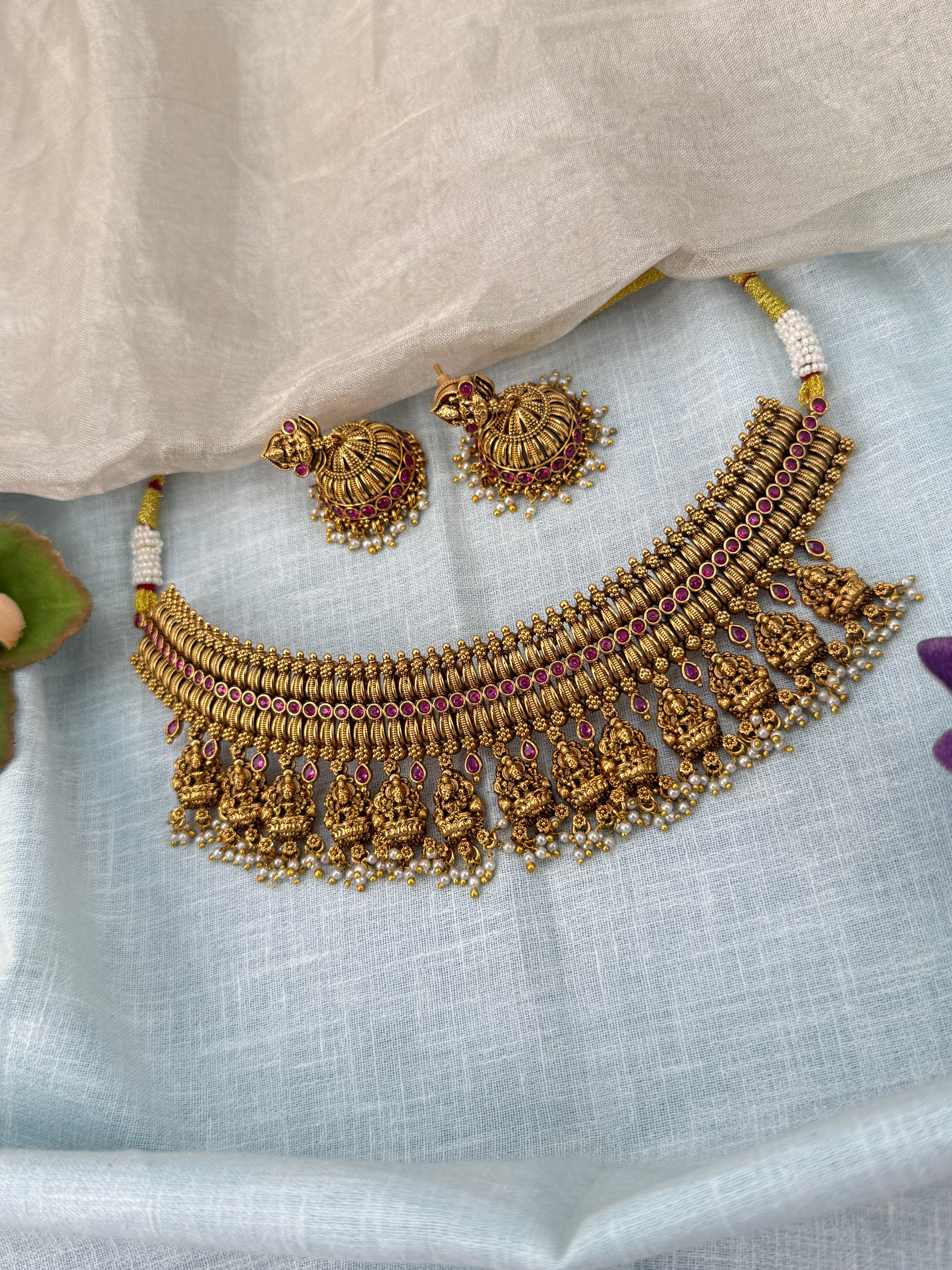 Luxurious Antique Lakshmi Choker Short Necklace Set 0909
