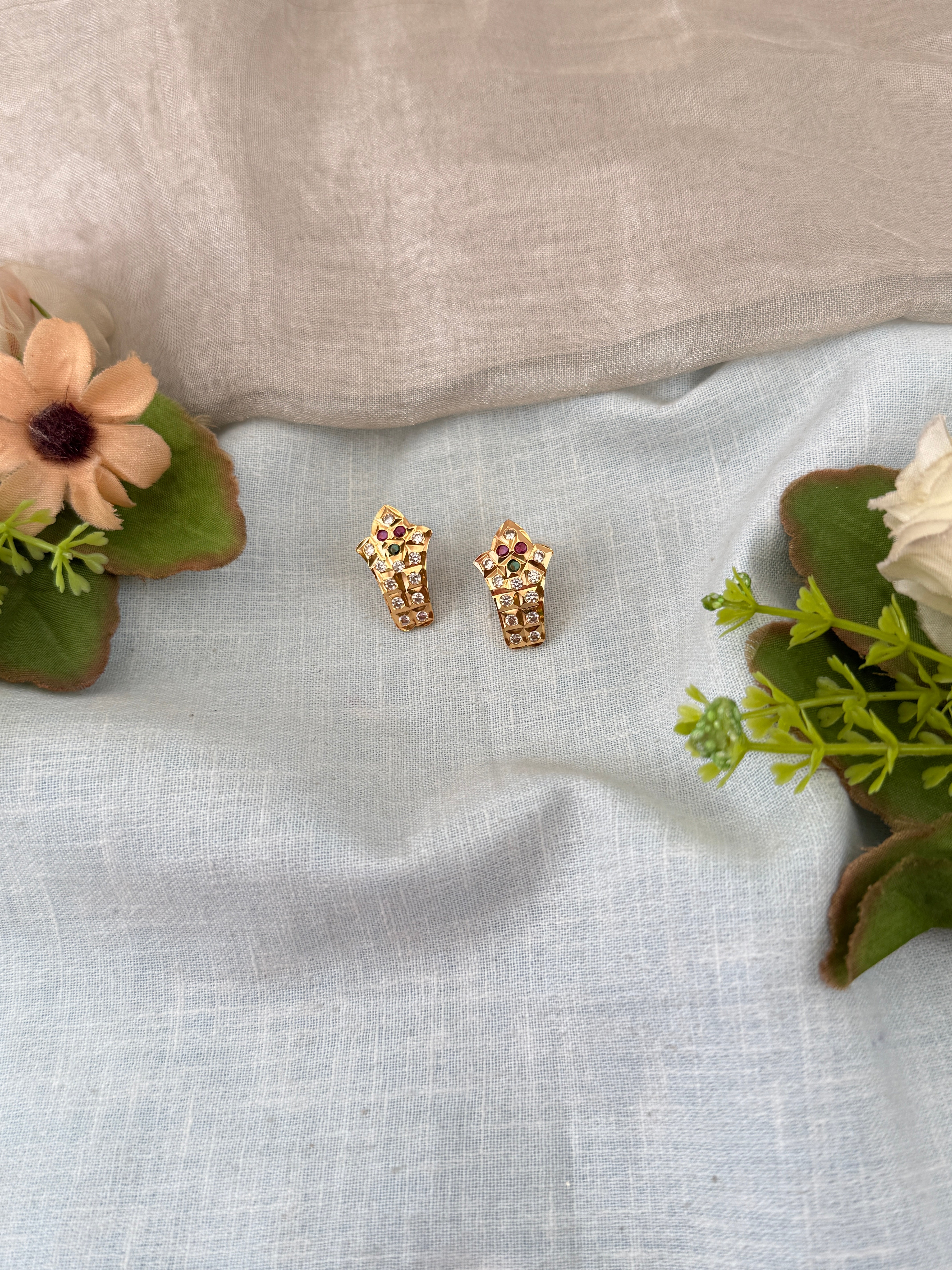 Antique Stud Earrings | E0194 B