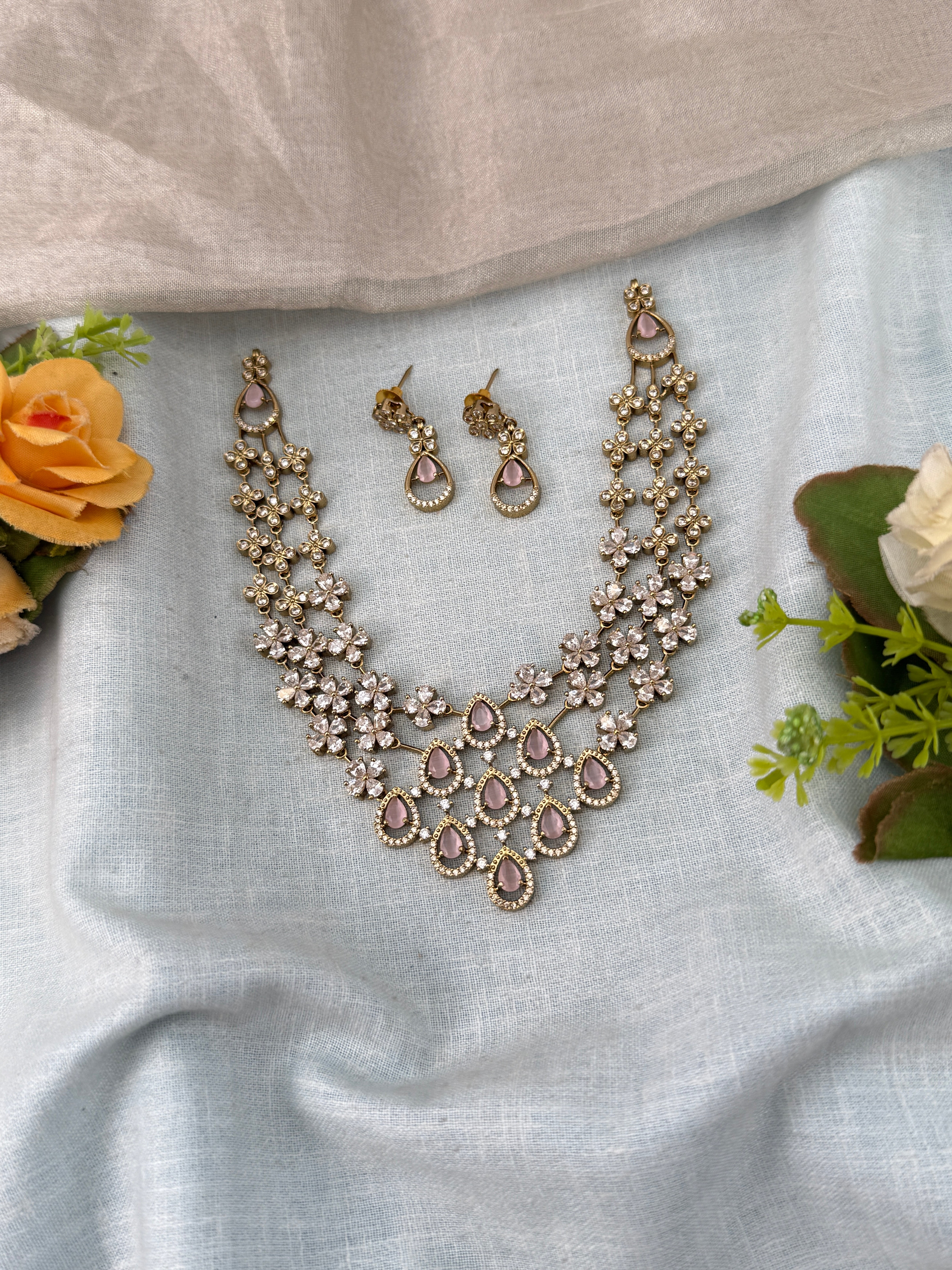 Traditional Jade Bille hair accessory for women