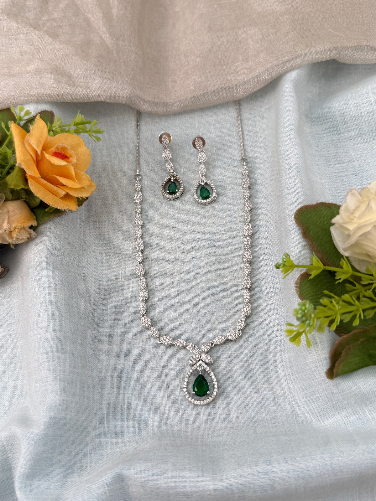 Traditional Jade Bille hair accessory for women
