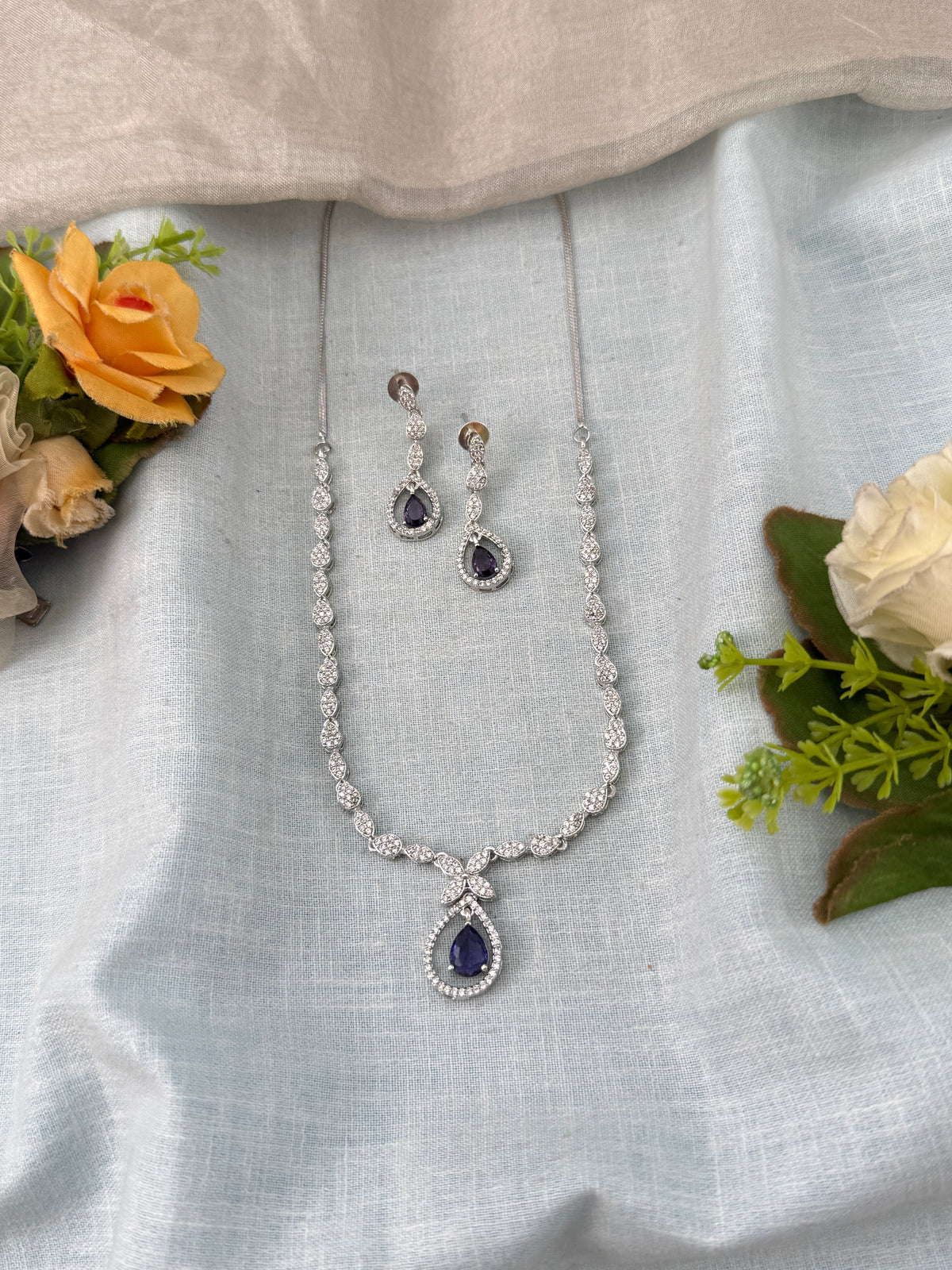 Traditional Jade Bille hair accessory for women