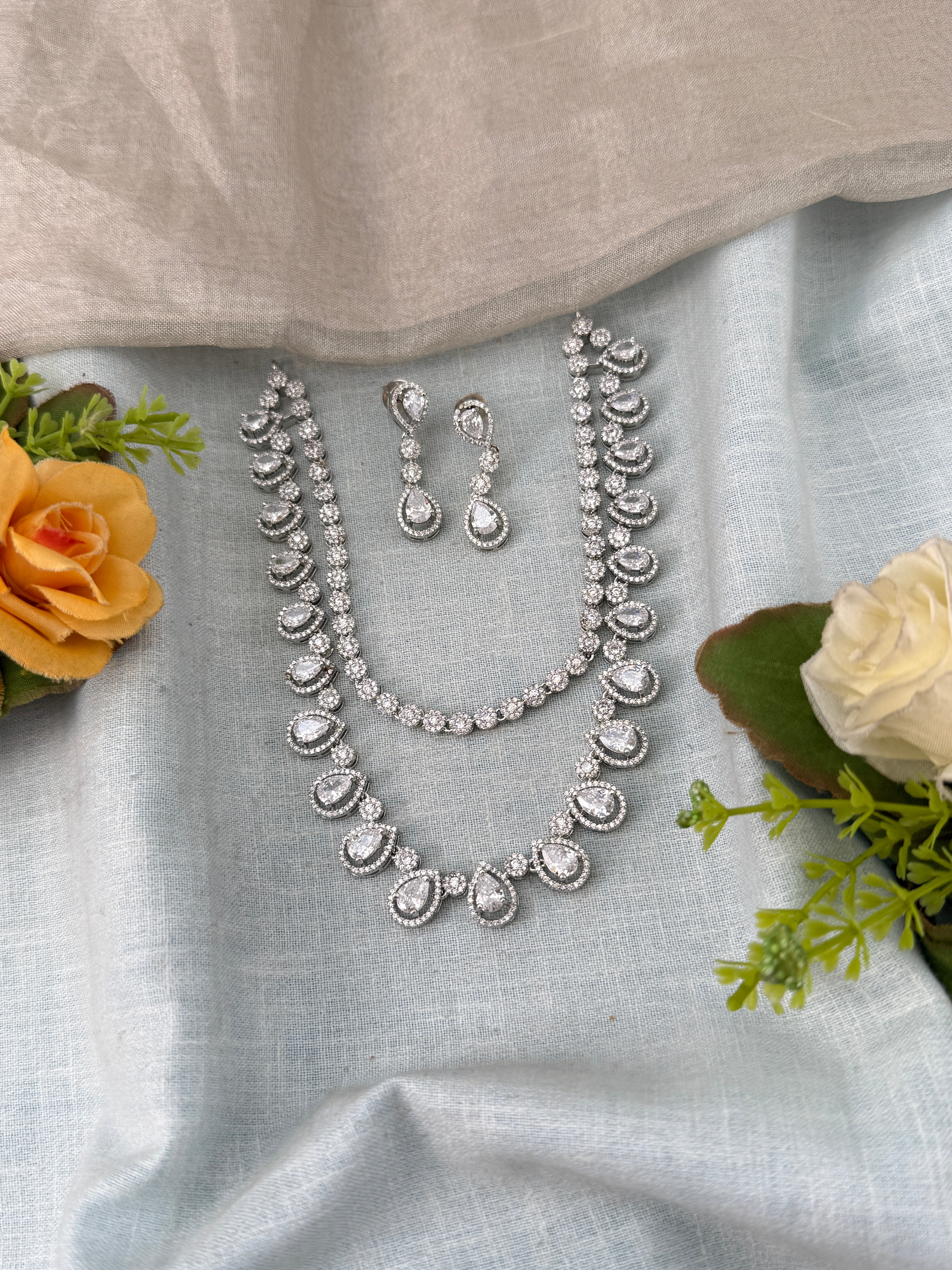 Traditional Jade Bille hair accessory for women