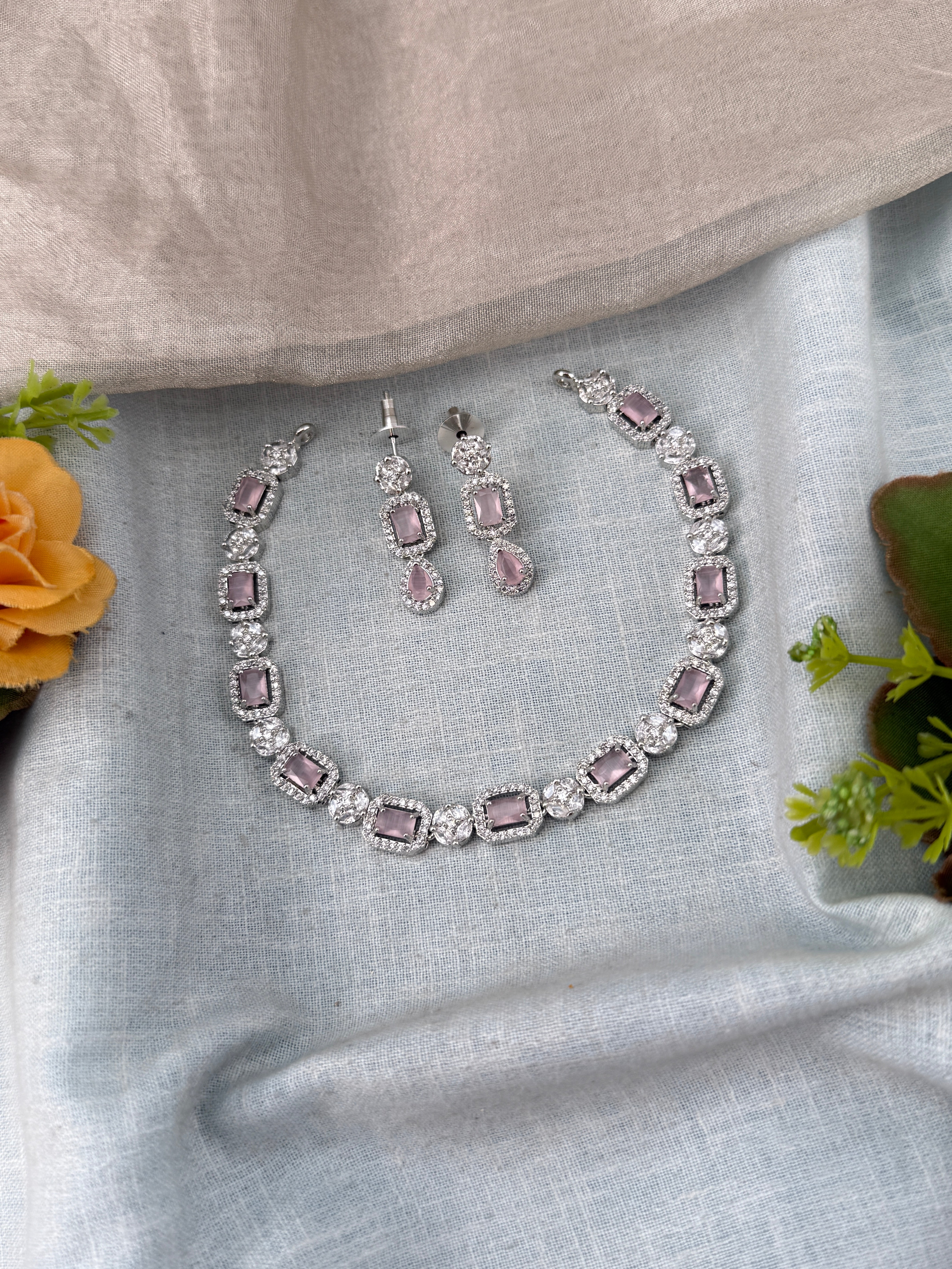 White Stone Necklace in Choker Short Designer Style | N0430