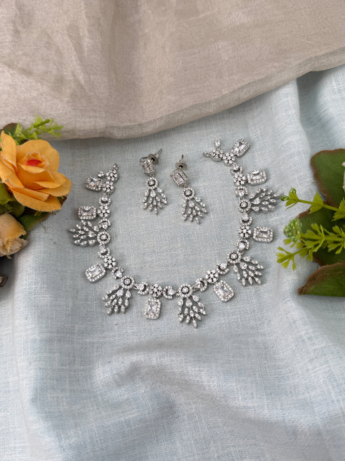 White Stone Necklace in Choker Short Designer Style | N0432