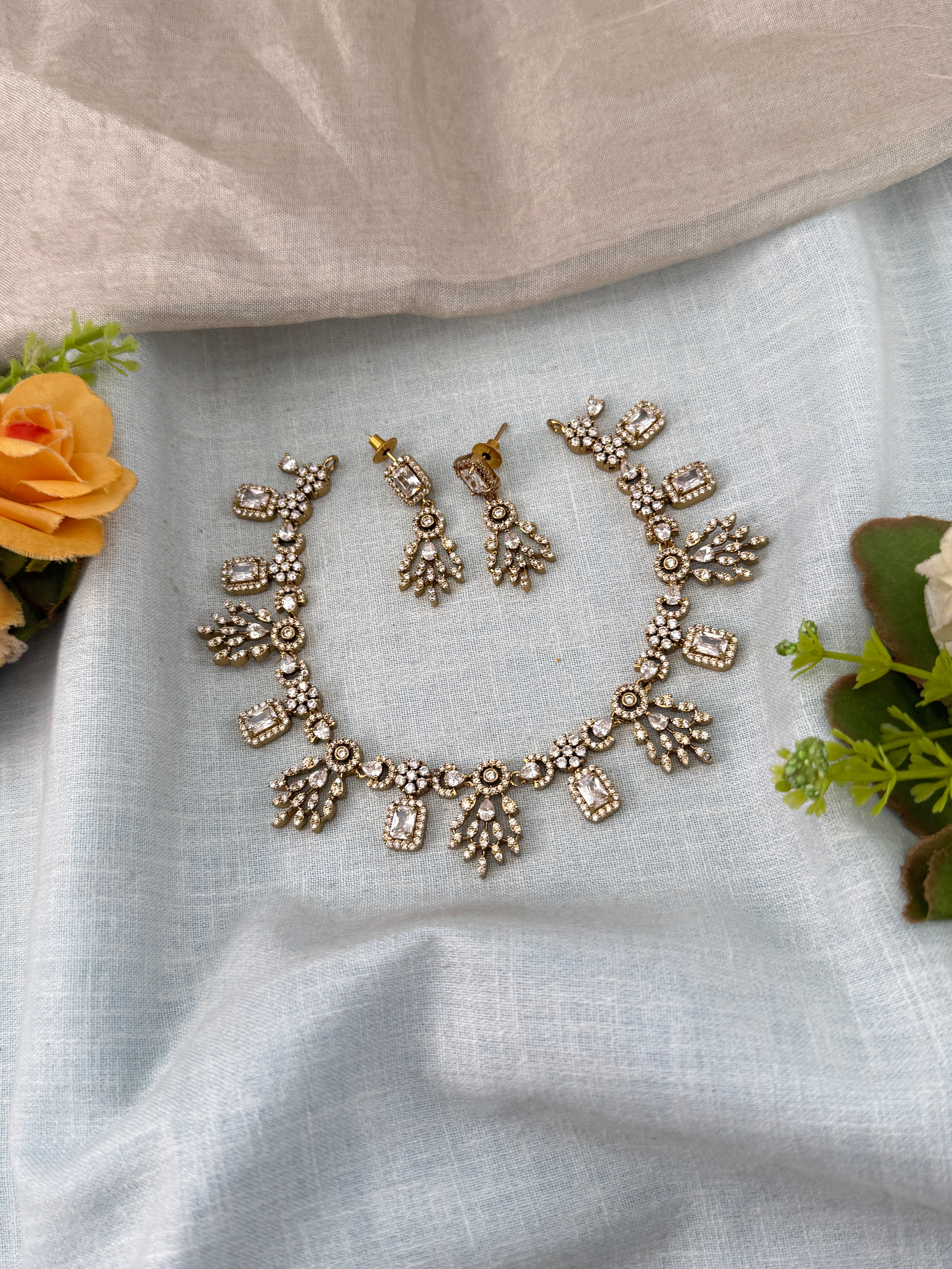 Traditional Jade Bille hair accessory for women