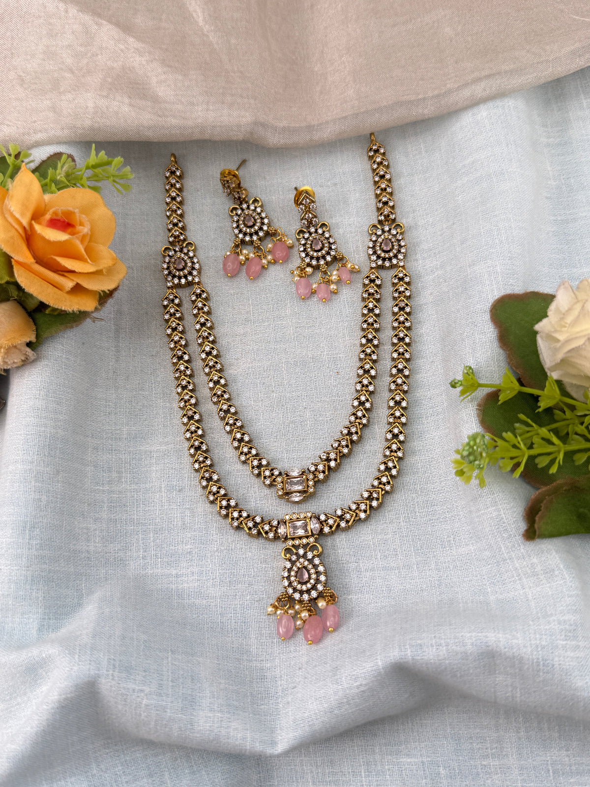 Traditional Jade Bille hair accessory for women