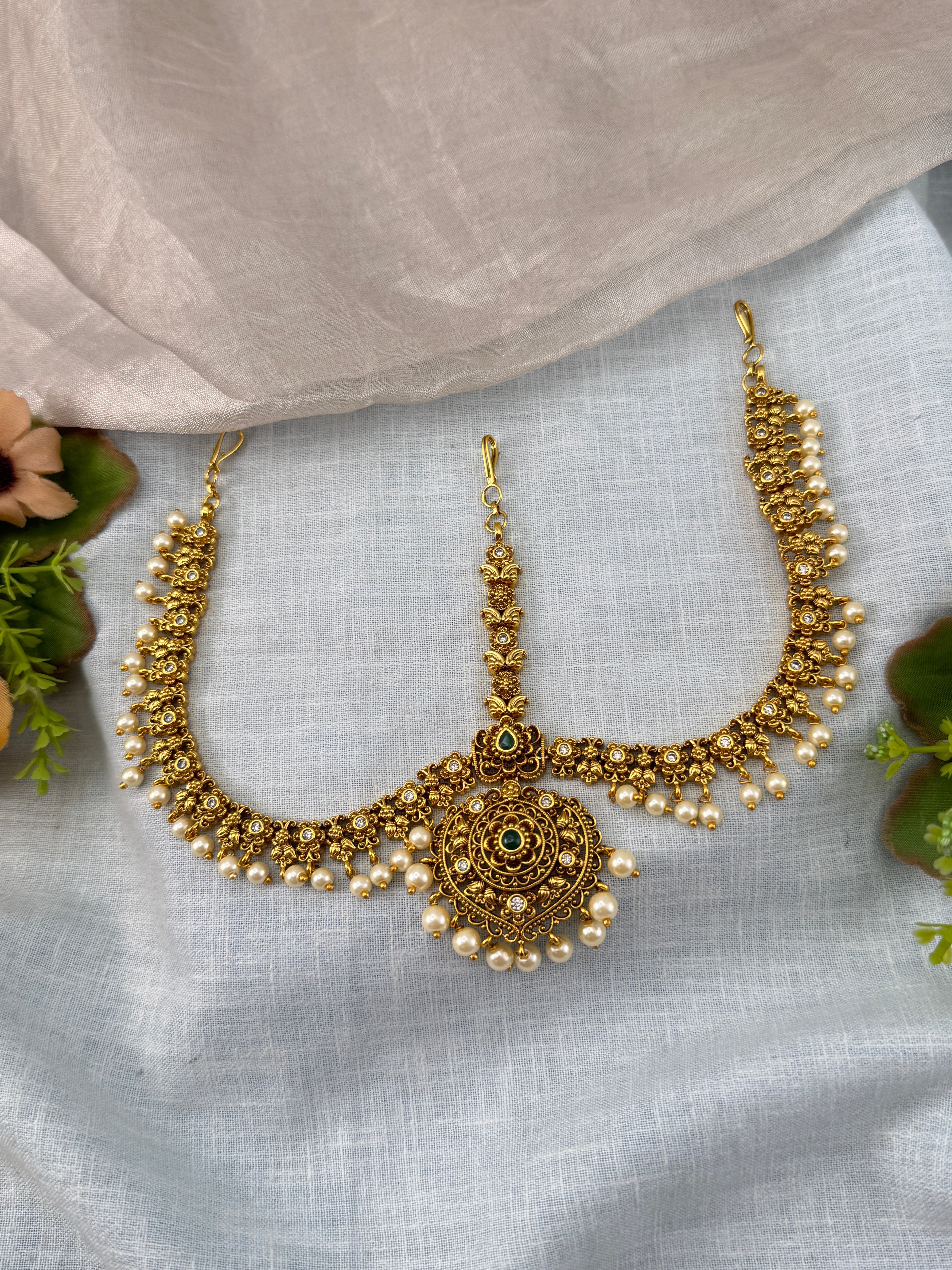 Traditional Jade Bille hair accessory for women