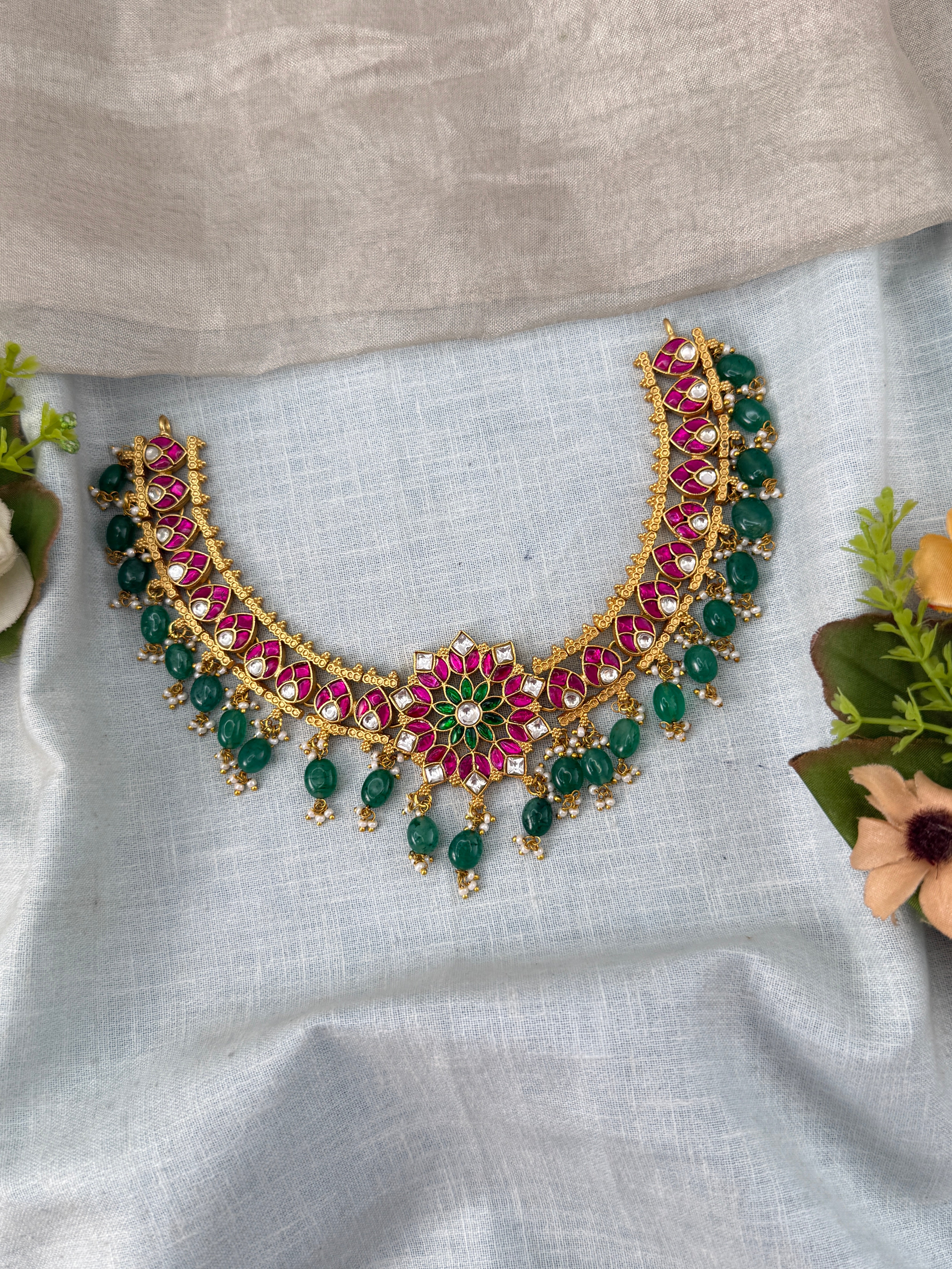 Jadau Kundan Flower Short Necklace Set Premium | N0466