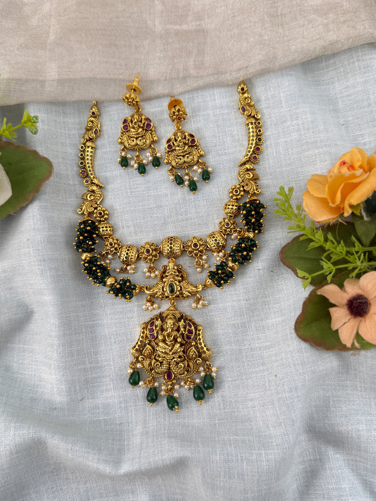 Antique Necklace Ganesh Grand Short Set | N0478