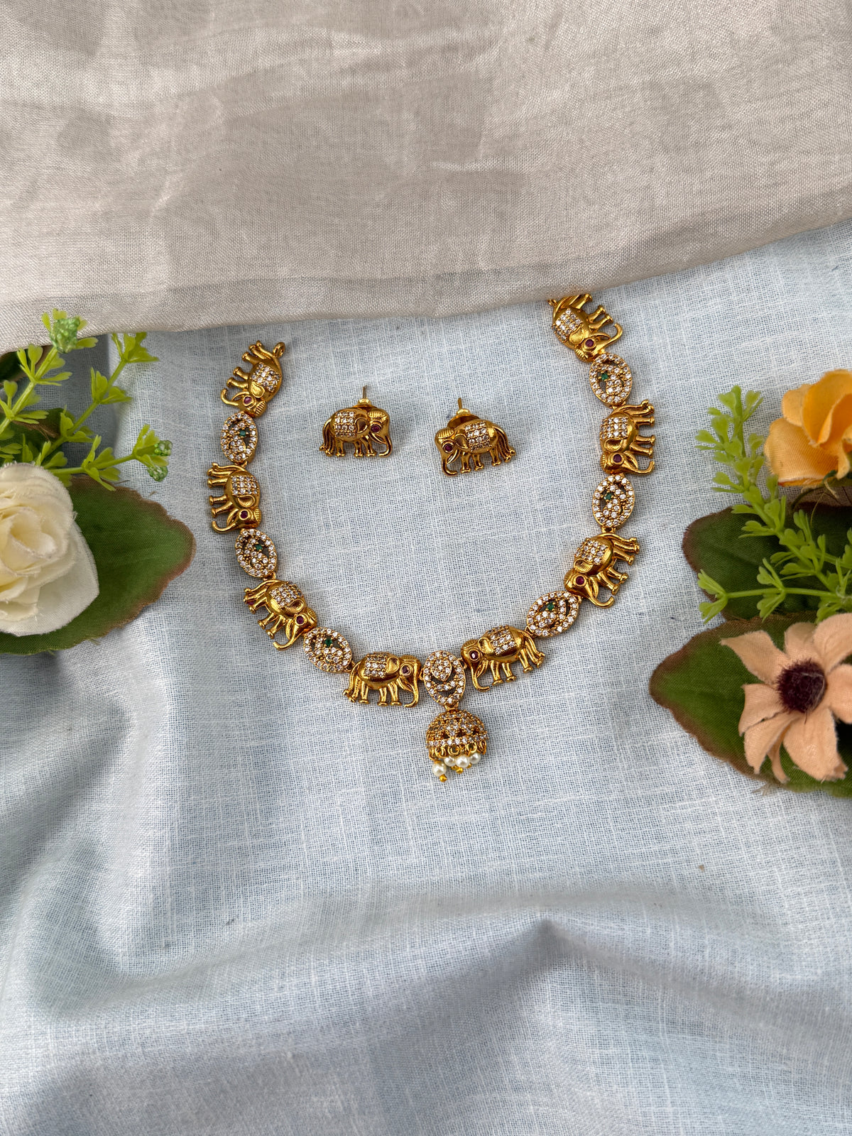 Traditional Jade Bille hair accessory for women