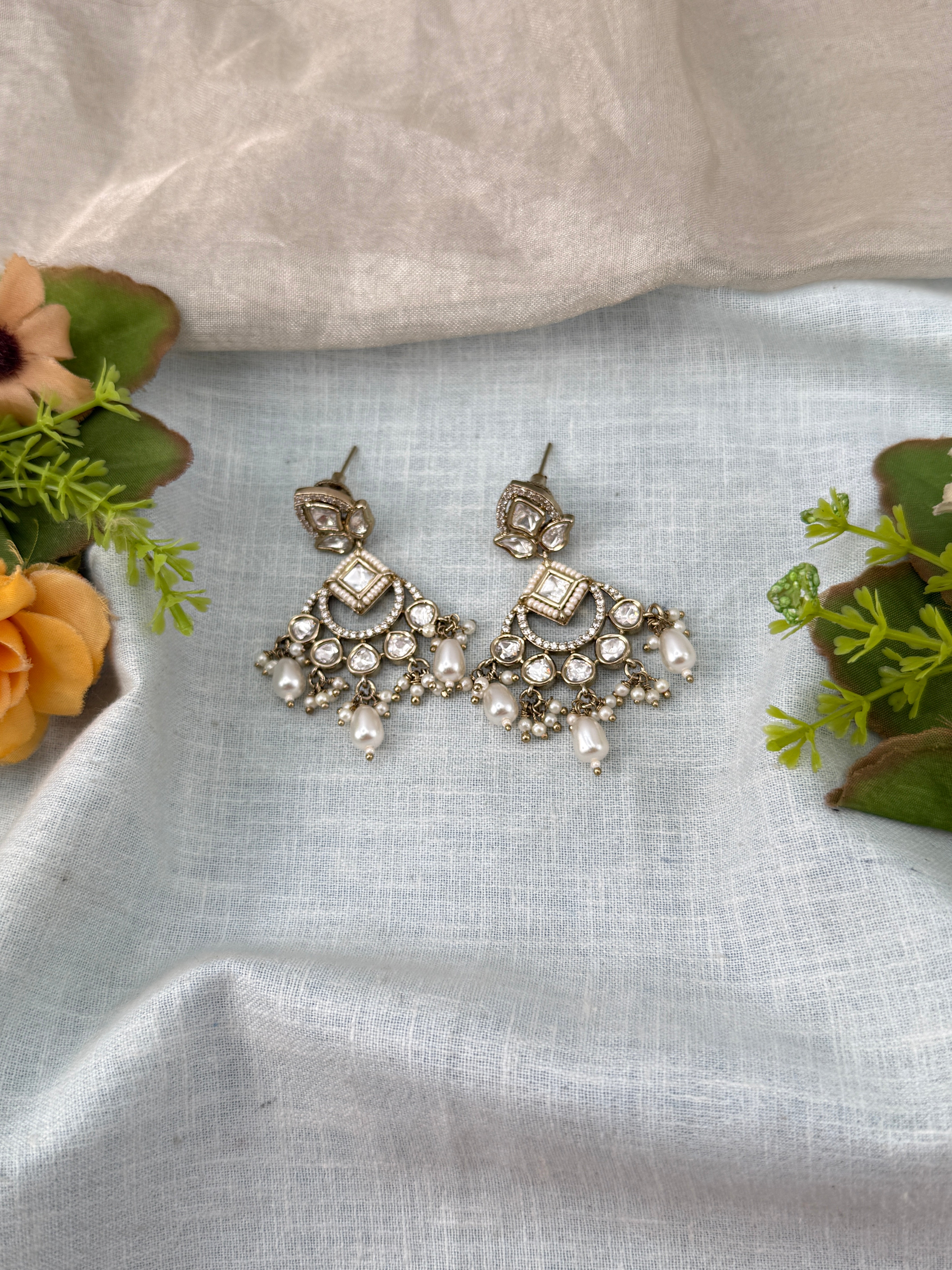 Traditional Jade Bille hair accessory for women