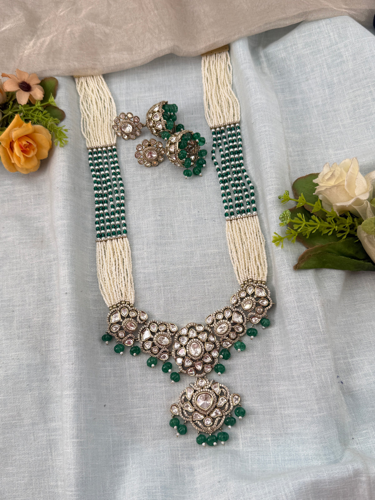 Traditional Jade Bille hair accessory for women
