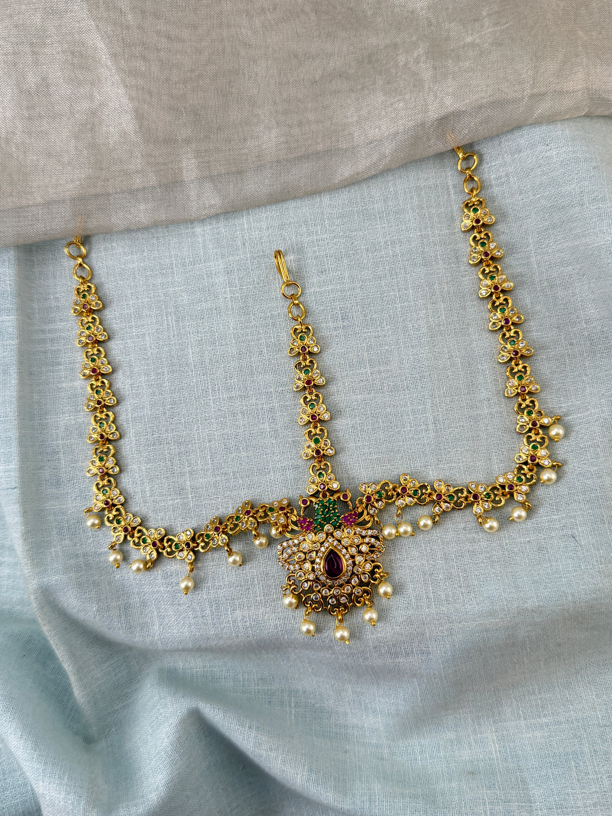Traditional Jade Bille hair accessory for women
