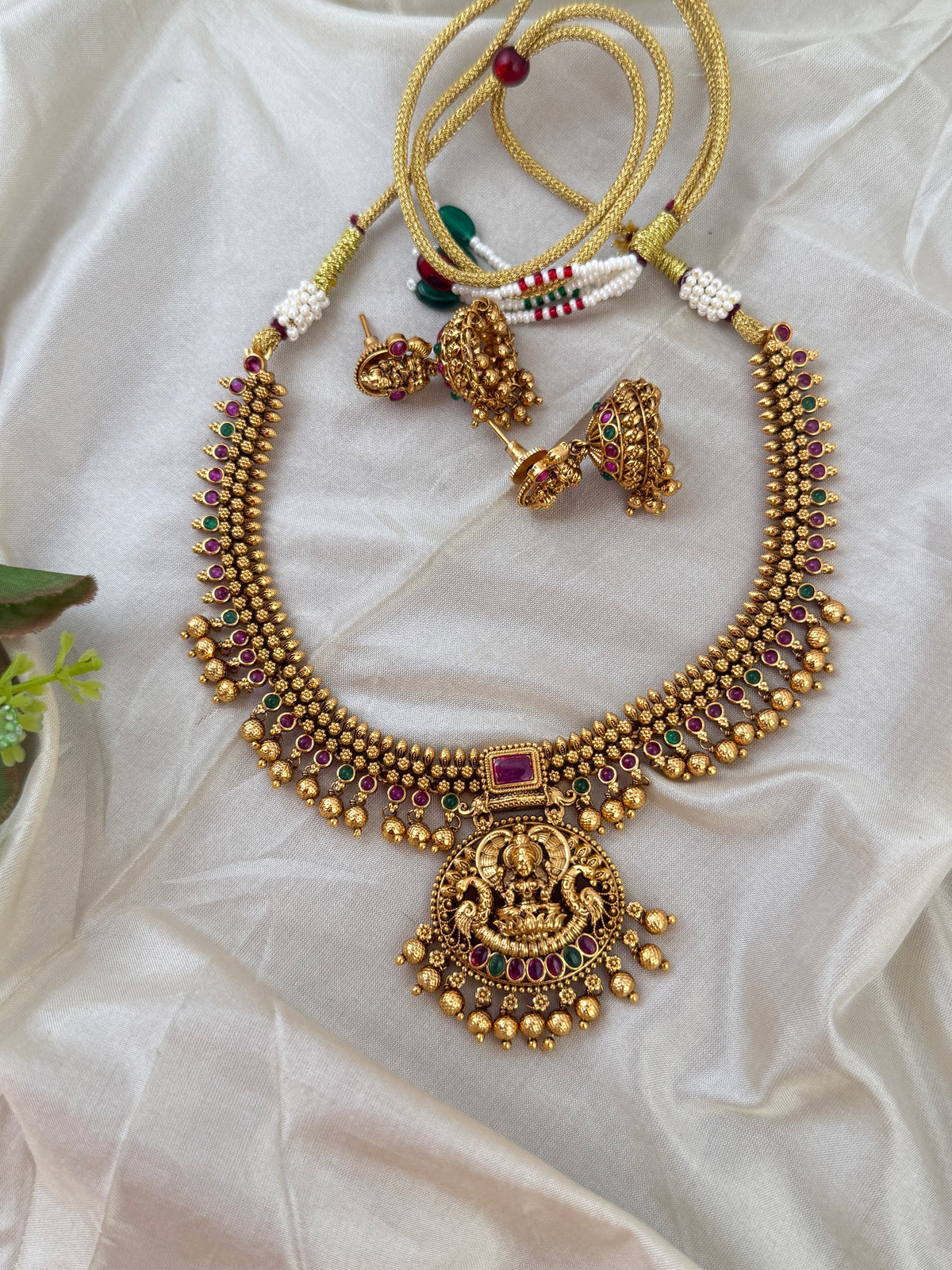 Traditional Jade Bille hair accessory for women