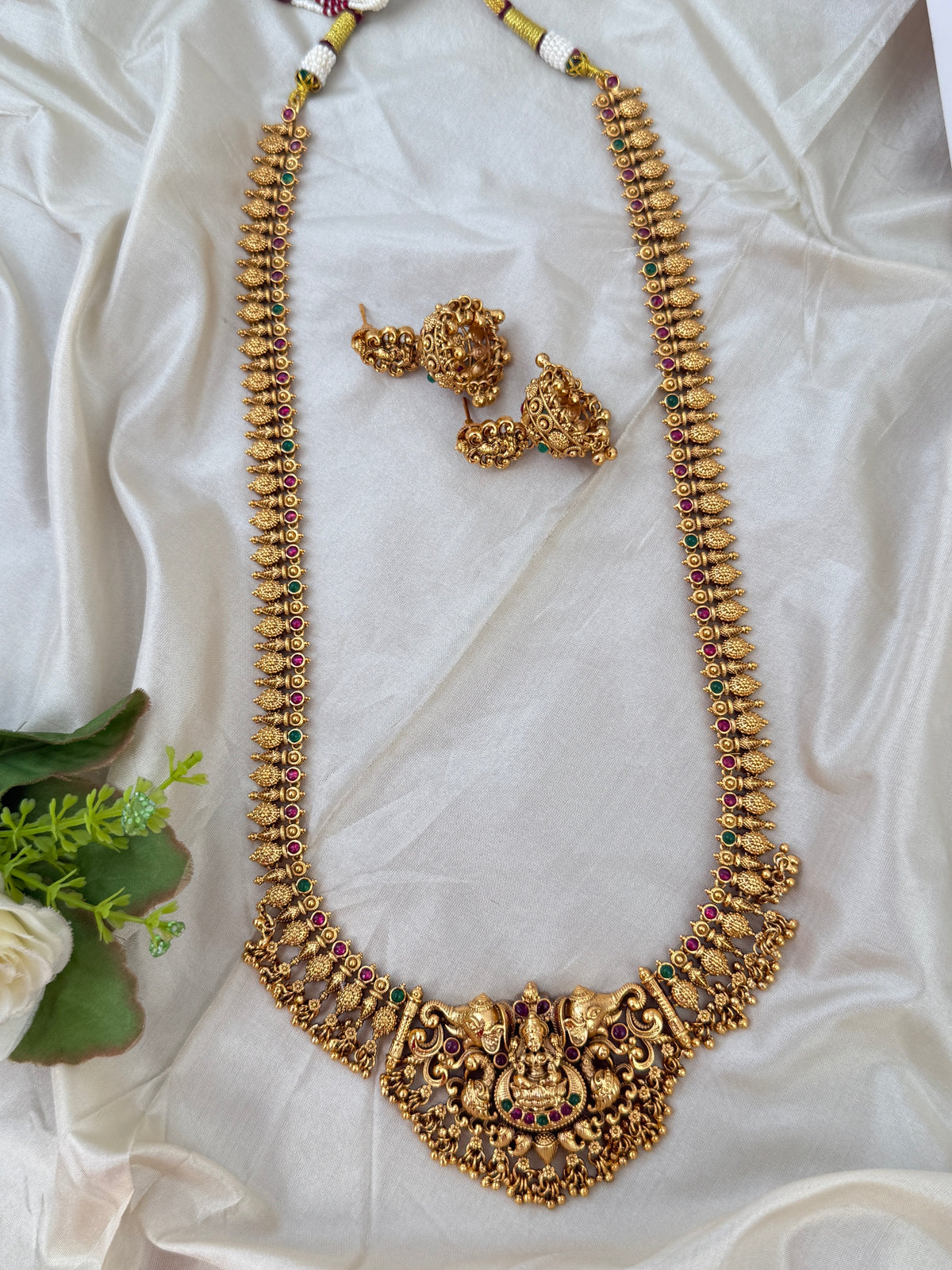 Traditional Jade Bille hair accessory for women