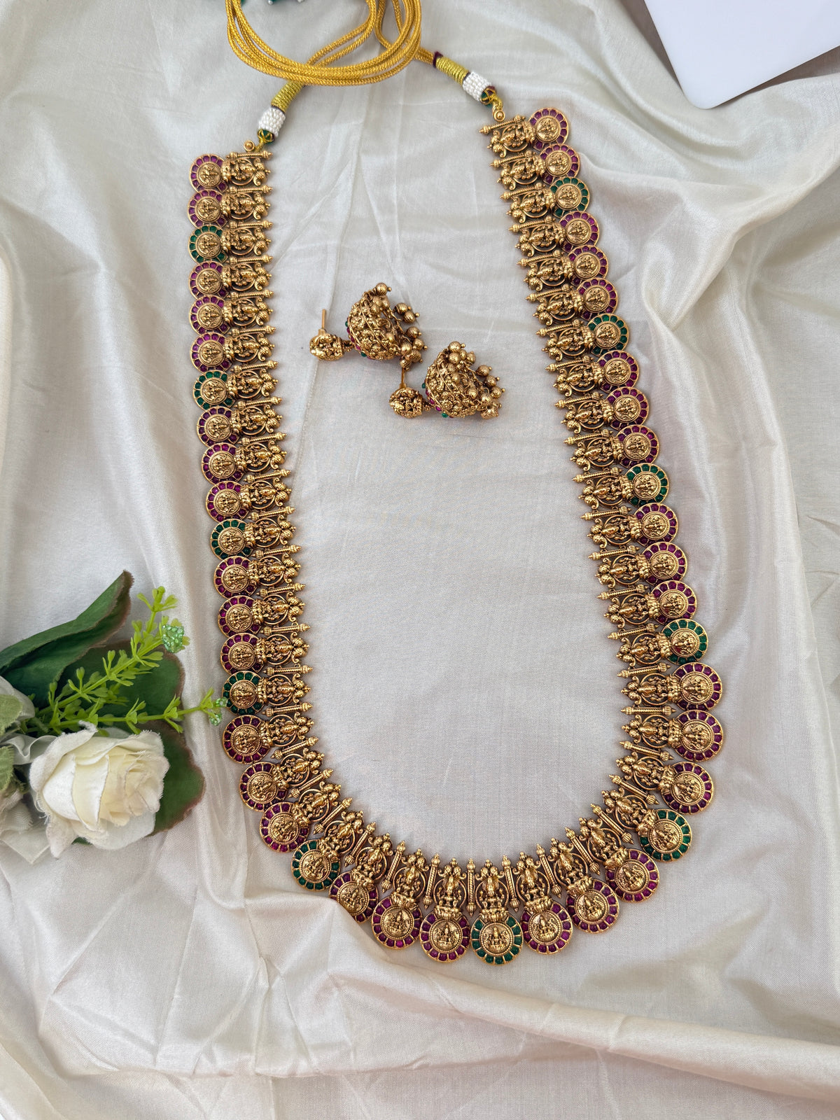 Traditional Jade Bille hair accessory for women