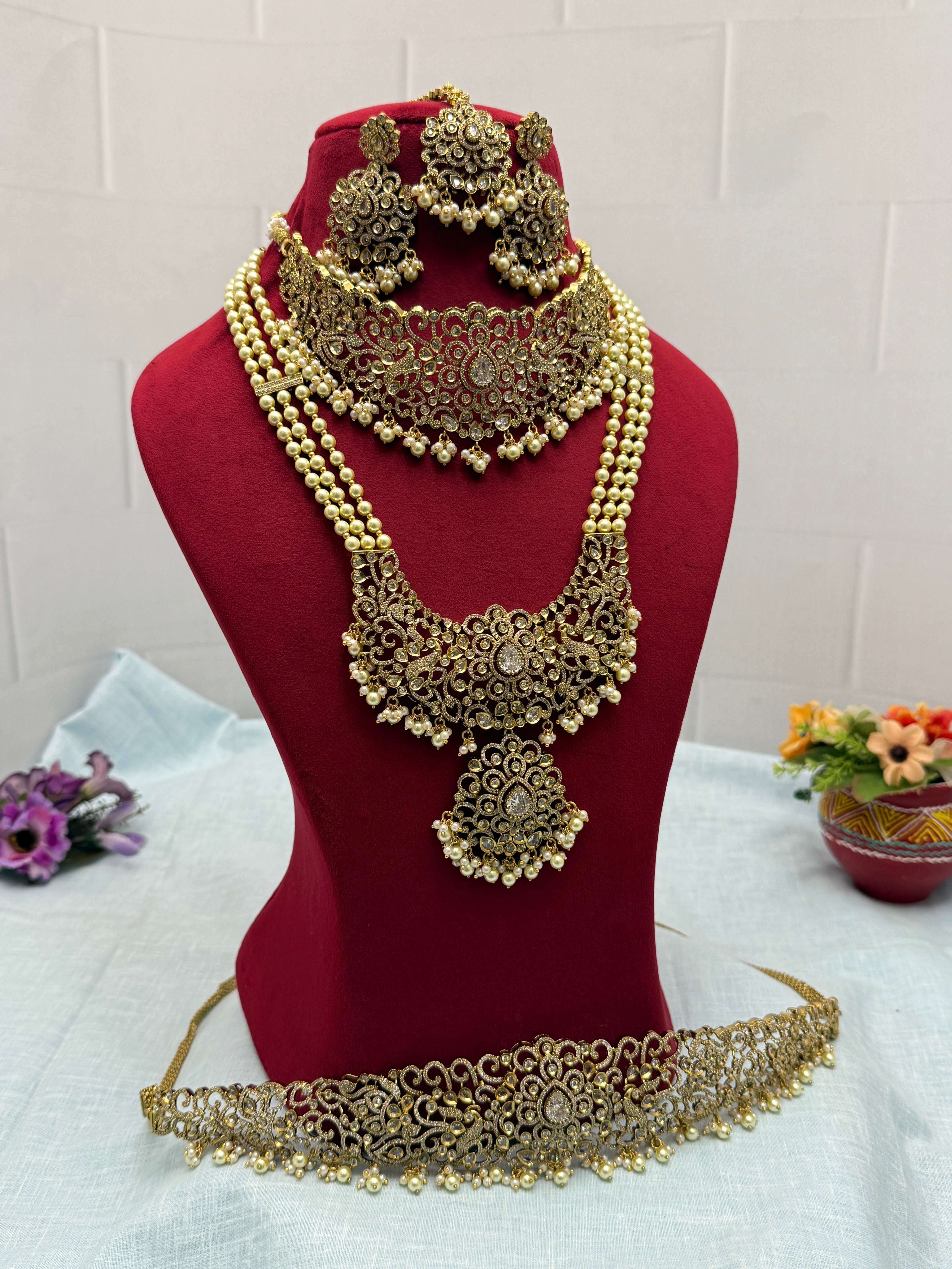 Luxurious Victorian Bridal Necklace Set 198