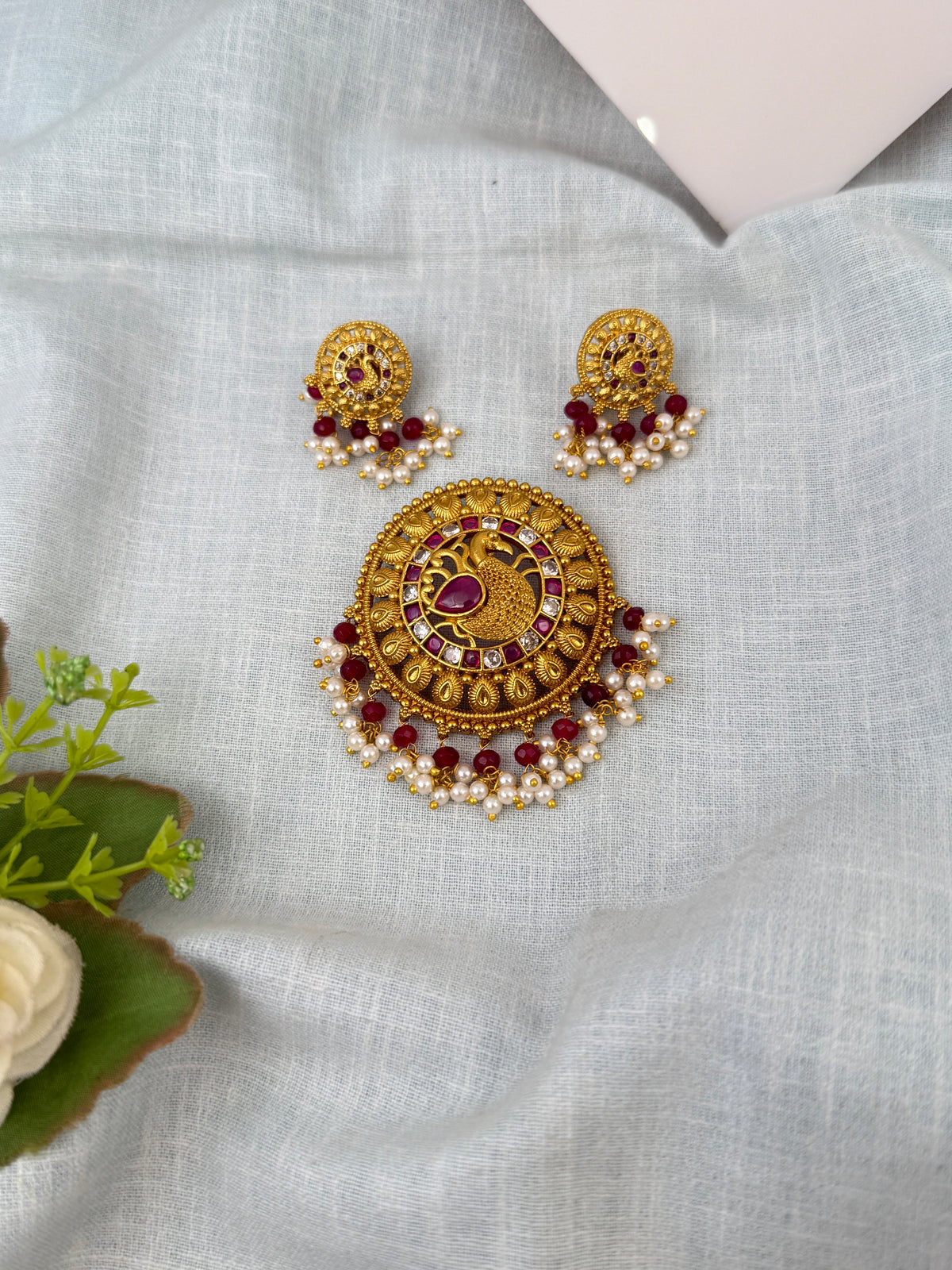 Traditional designer pendants for women