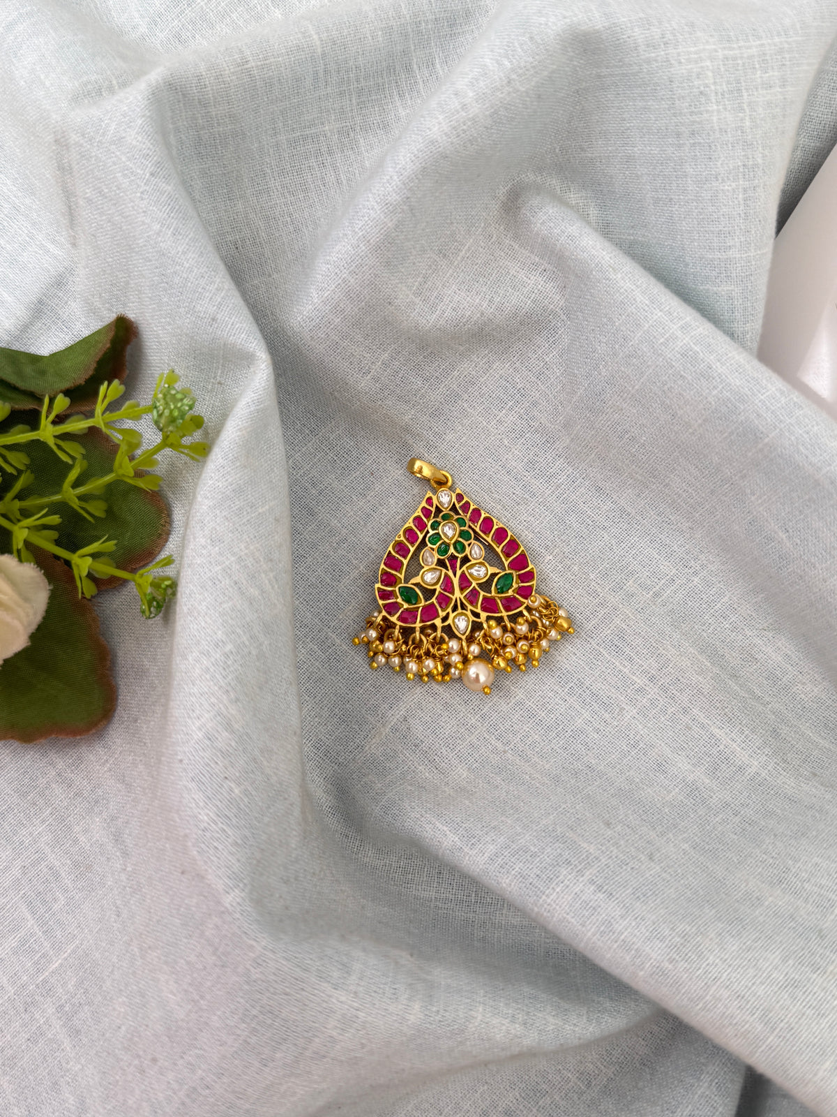Traditional designer pendants for women