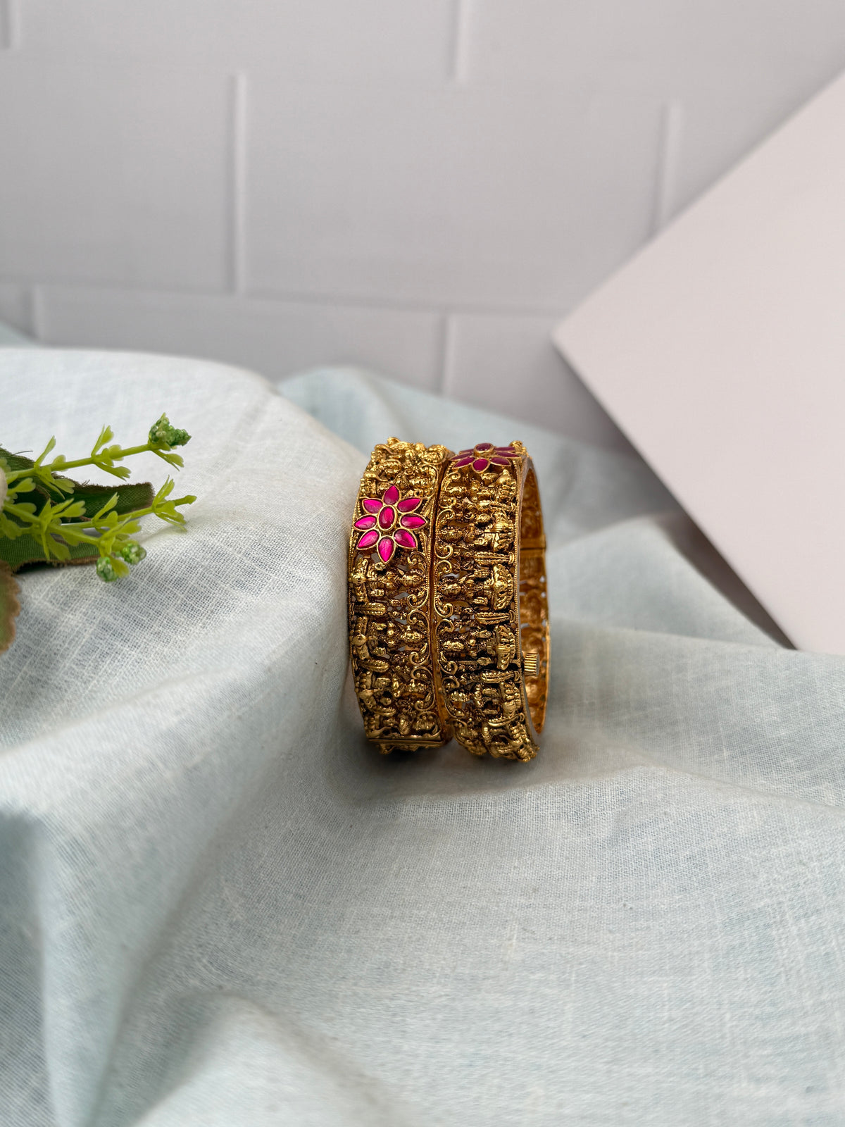 Antique temple style bridal bangles for women by Mahila