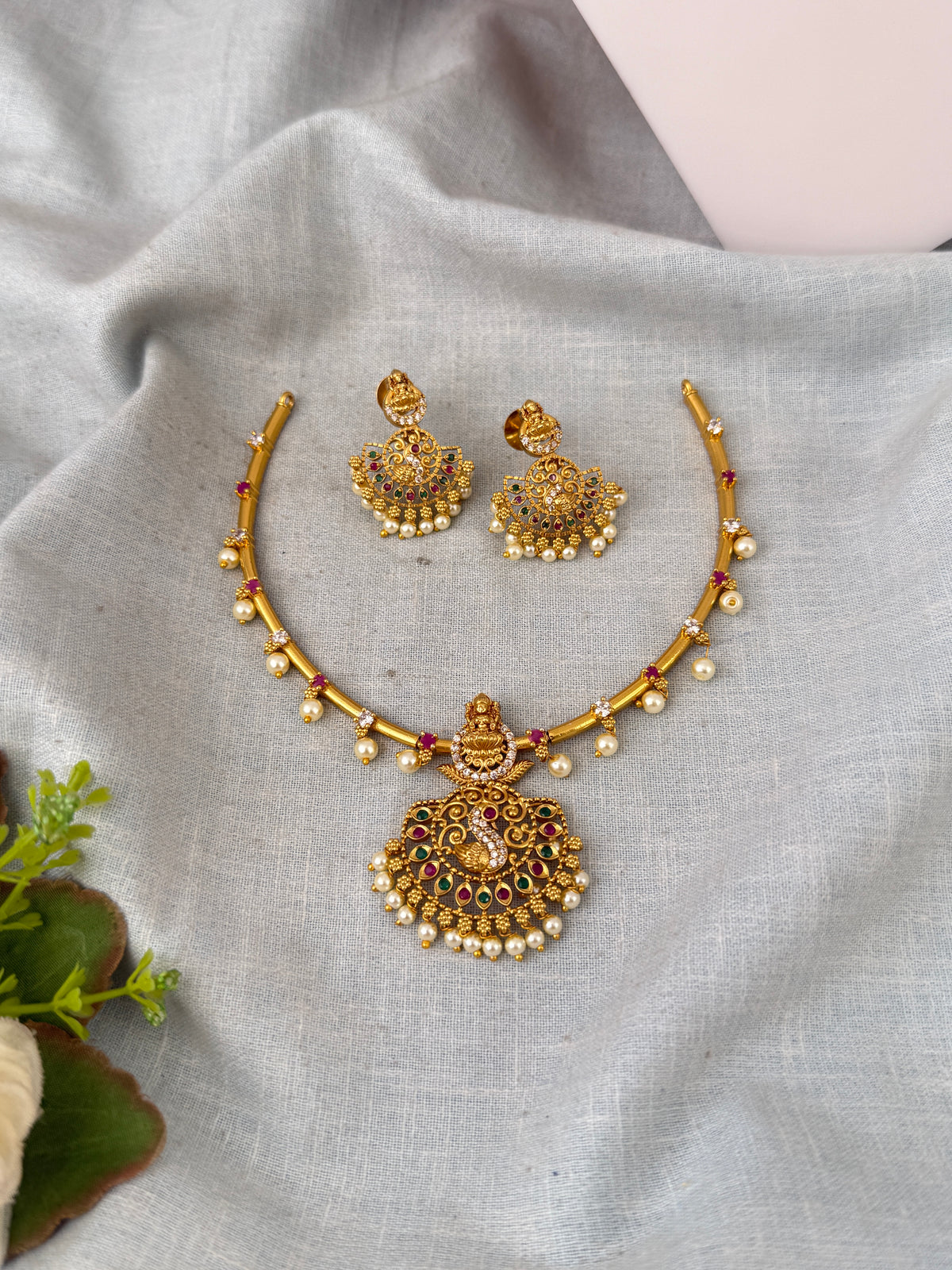 Antique temple necklace for women