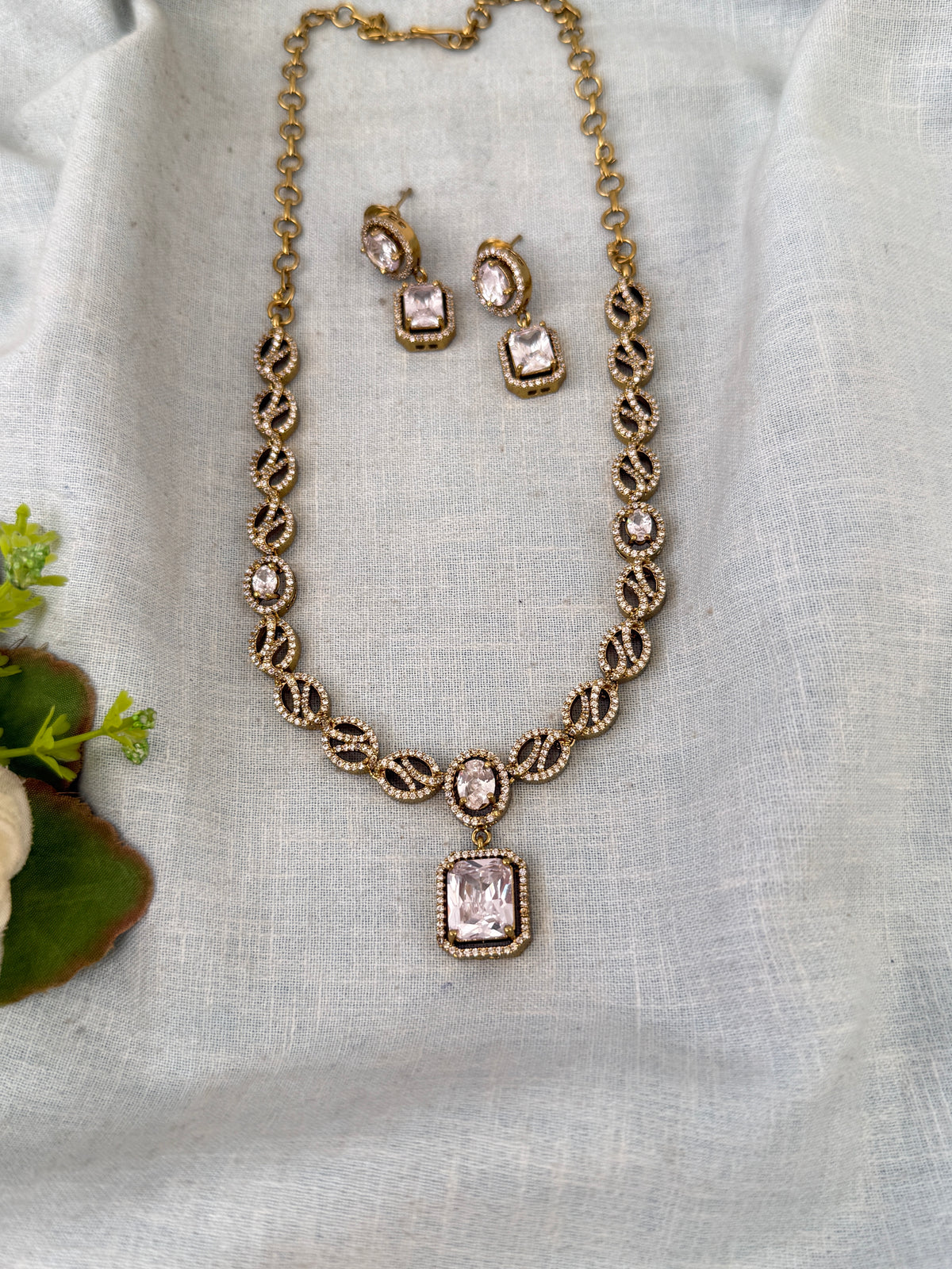 Victorian Stone Necklace Short Set| N0719