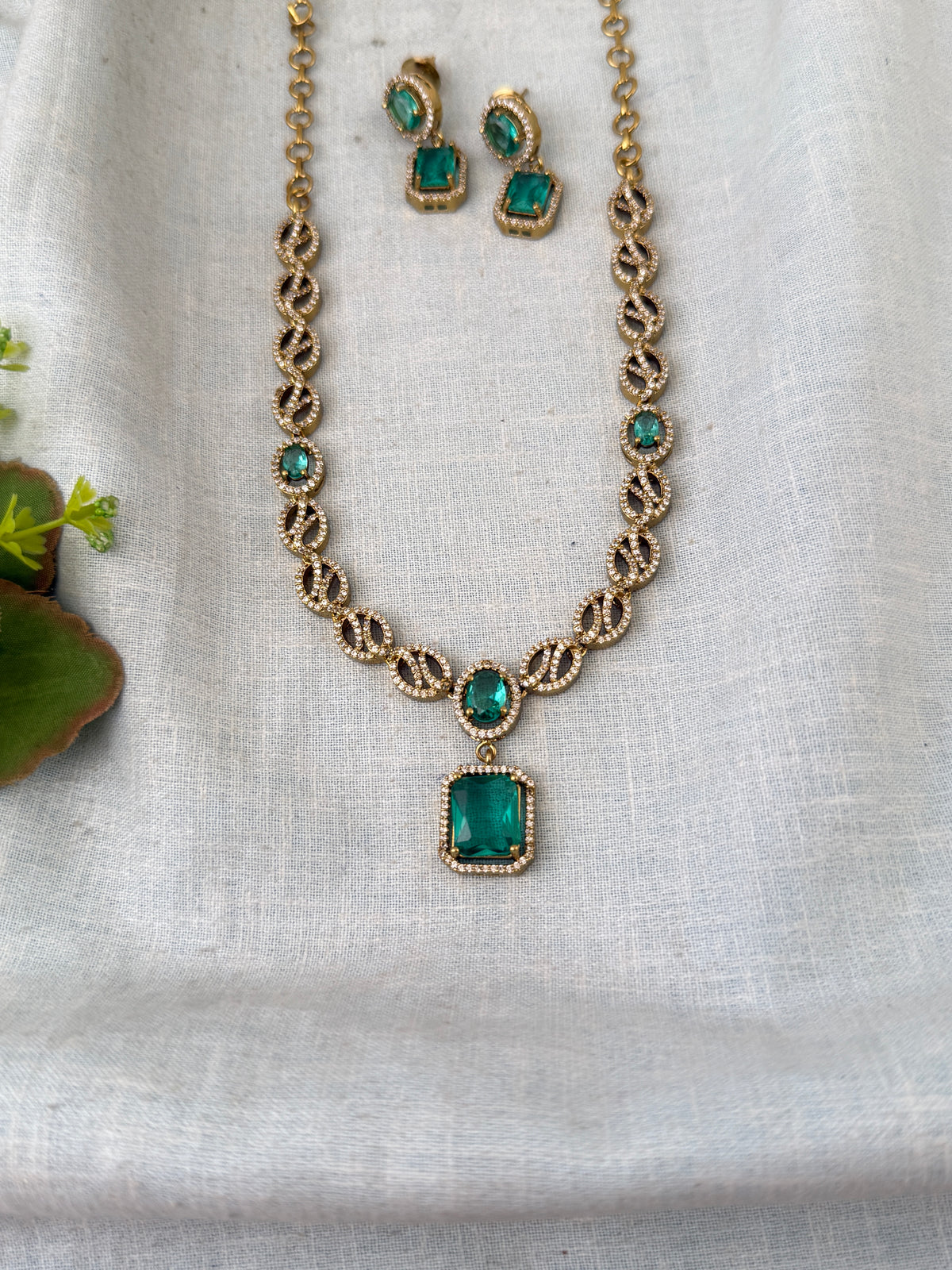 Victorian Stone Necklace Short Set| N0721