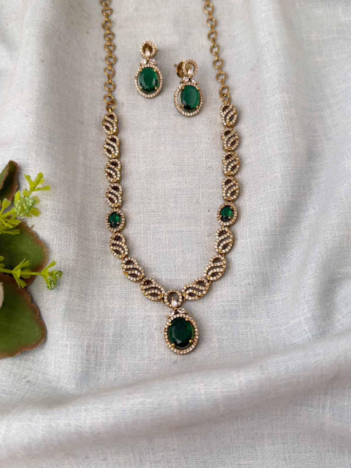 Victorian Stone Necklace Short Set| N0702