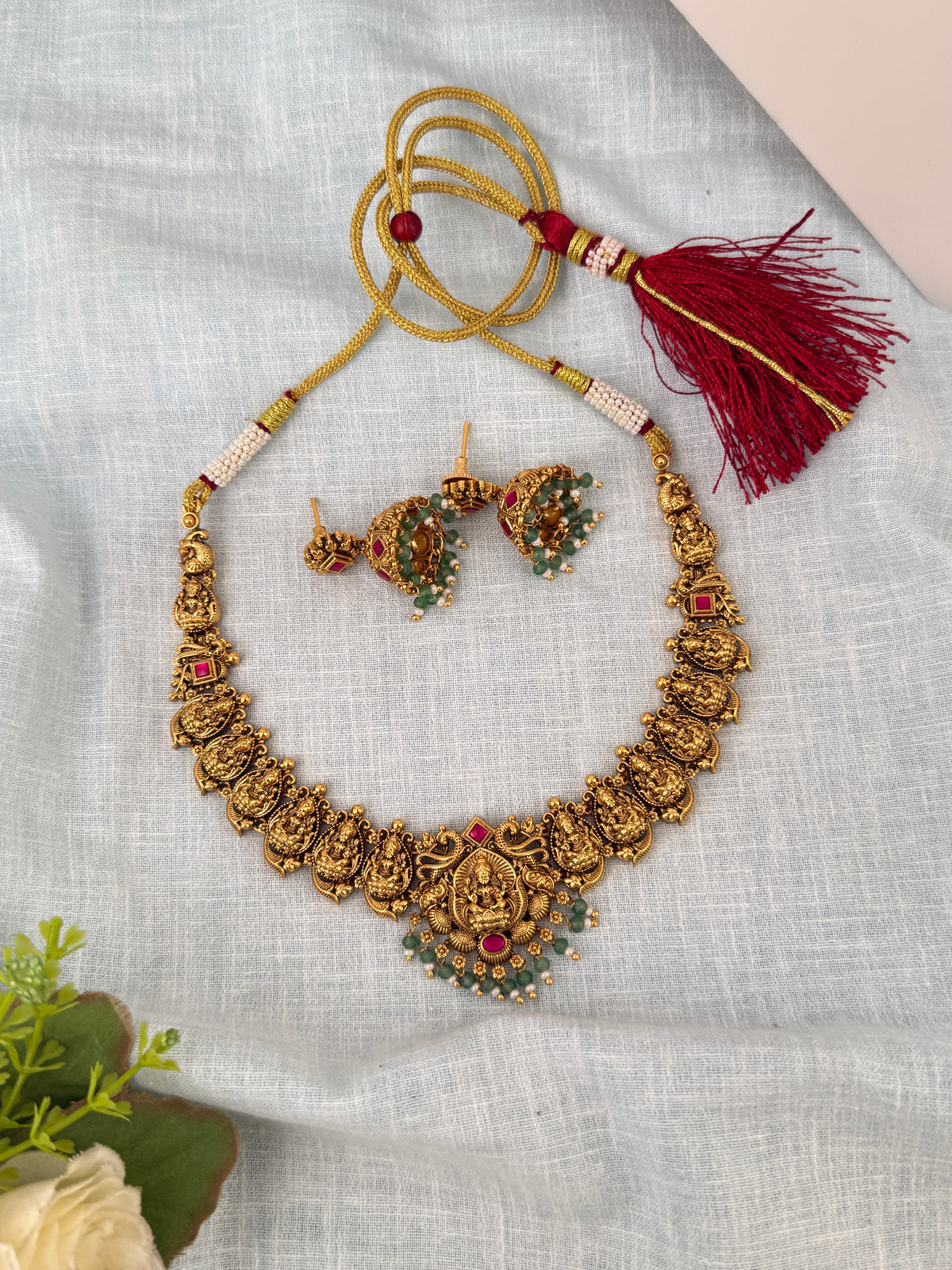 Antique Grand Necklace Lakshmi Pendant Short Set| N0801