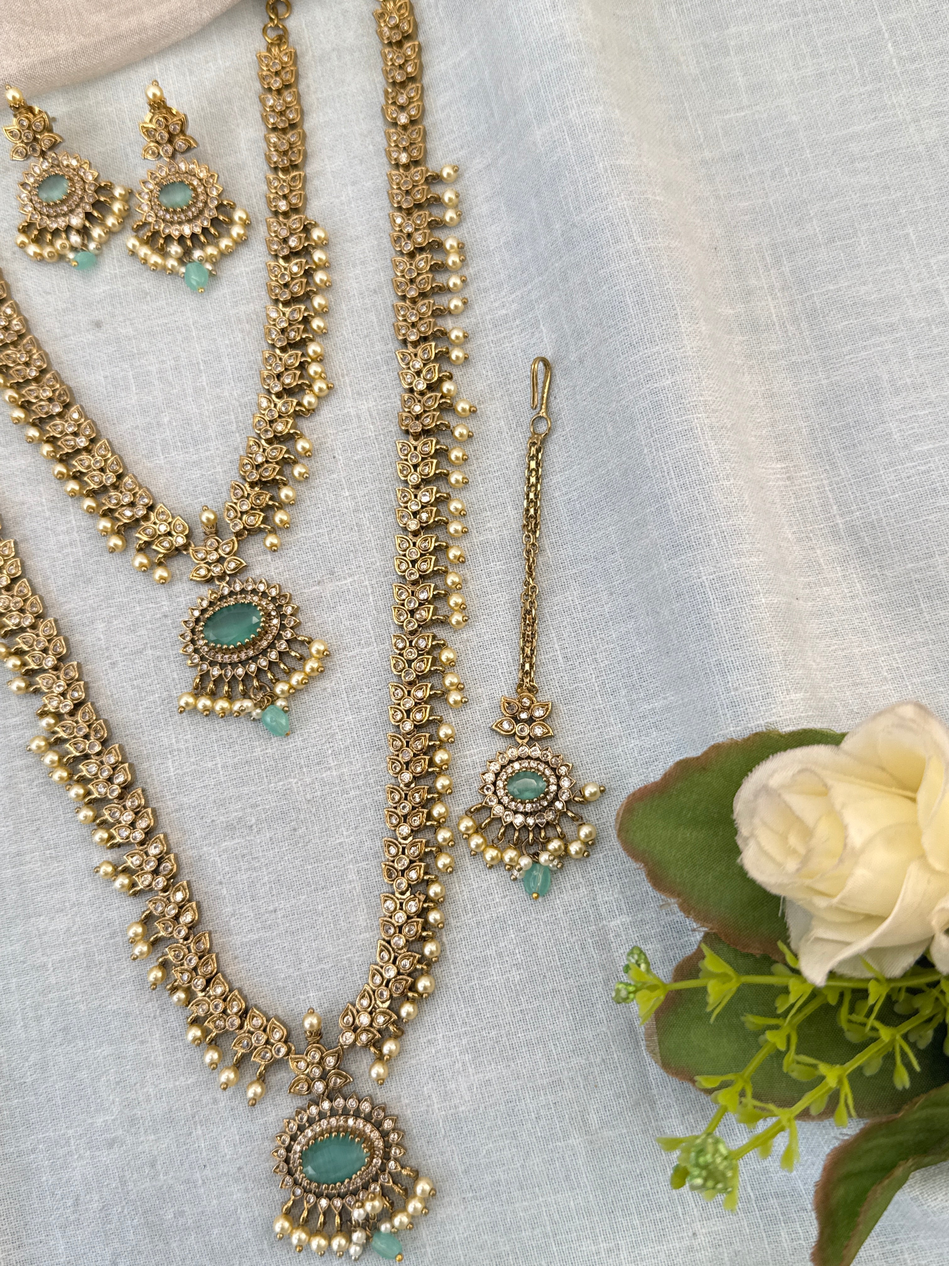 Luxurious Victorian Semi Bridal Neckalce Set 736