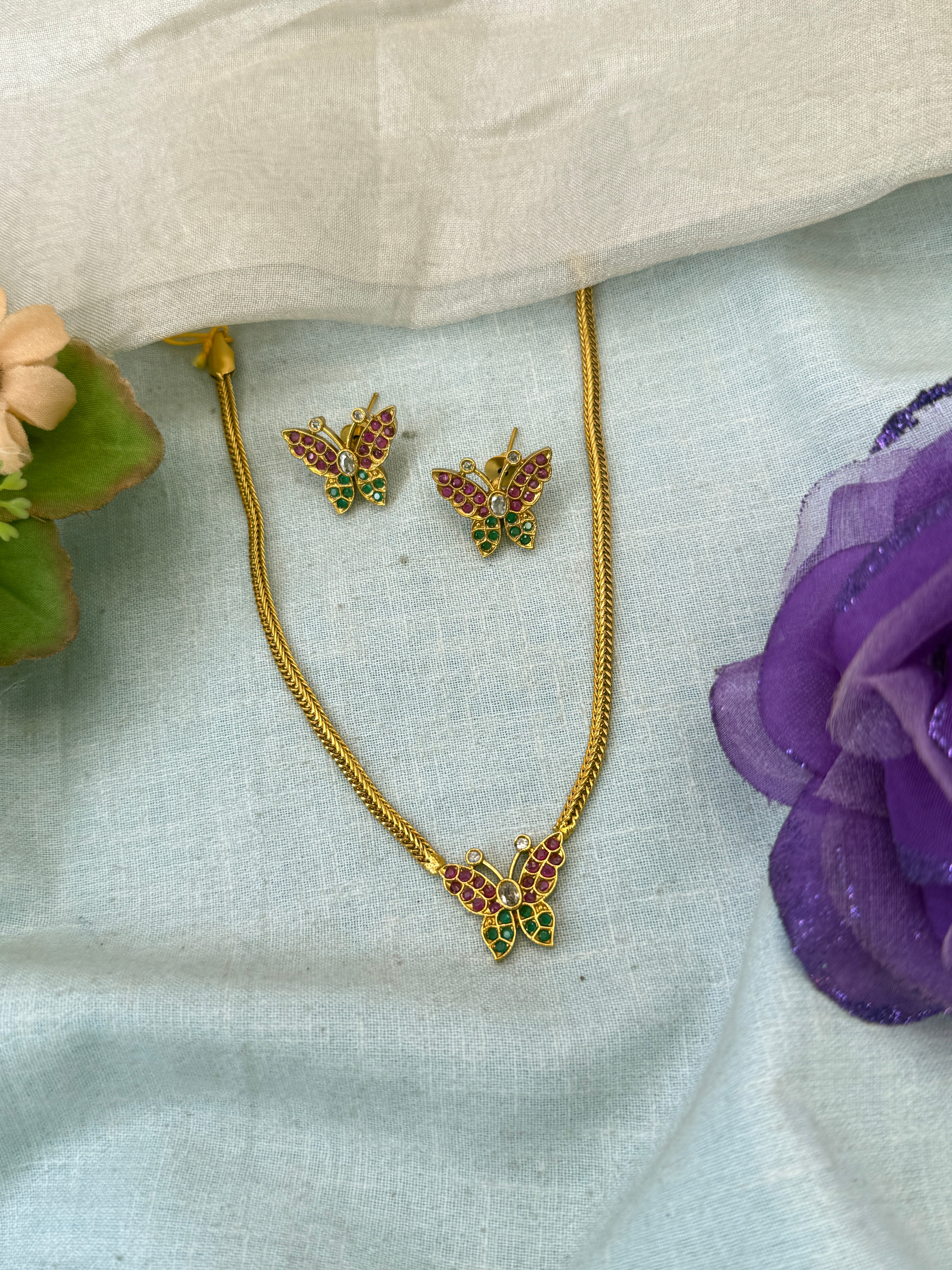 Royal Antique Simple Short Necklace Set 1064