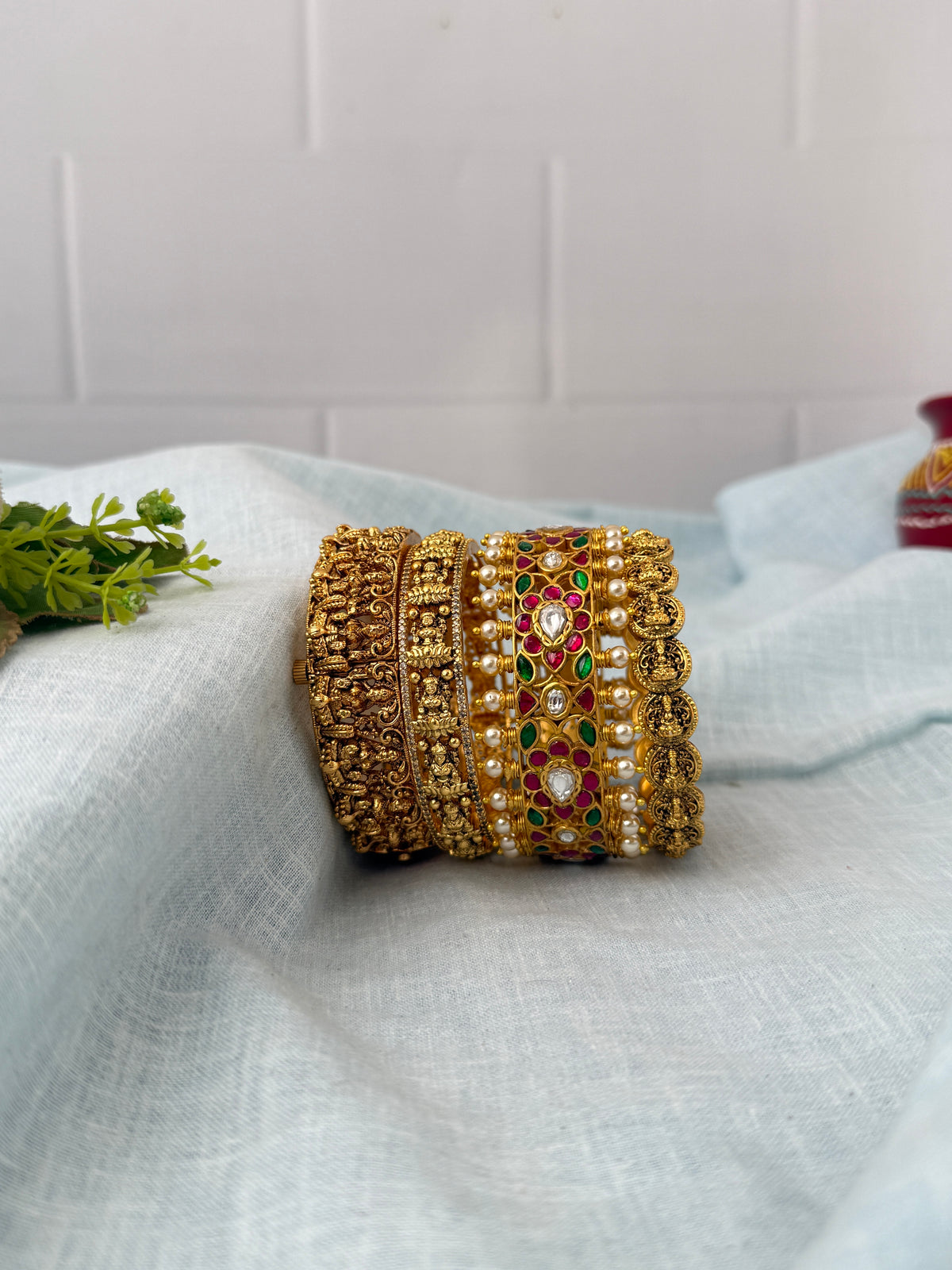 Royal Muhurtham Antique & Jadau Bridal Bangle Set 0042