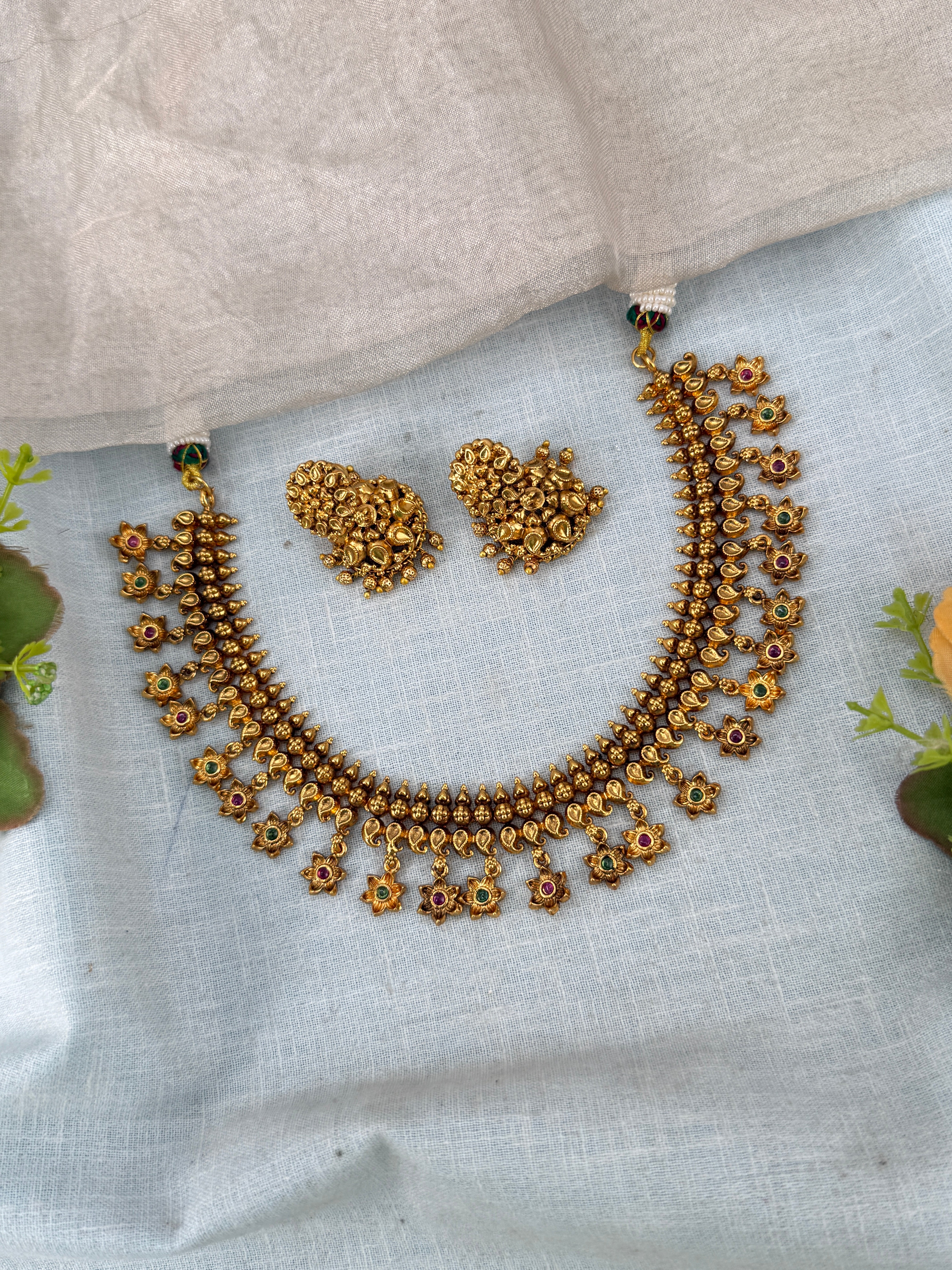 Royal Antique Gold Star Short Necklace Set 196