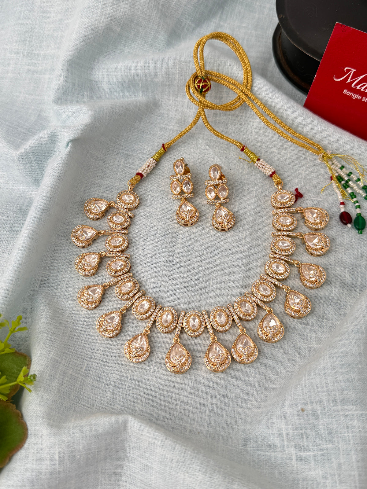 Kundan Designer Necklace Premium Short Set | N1057