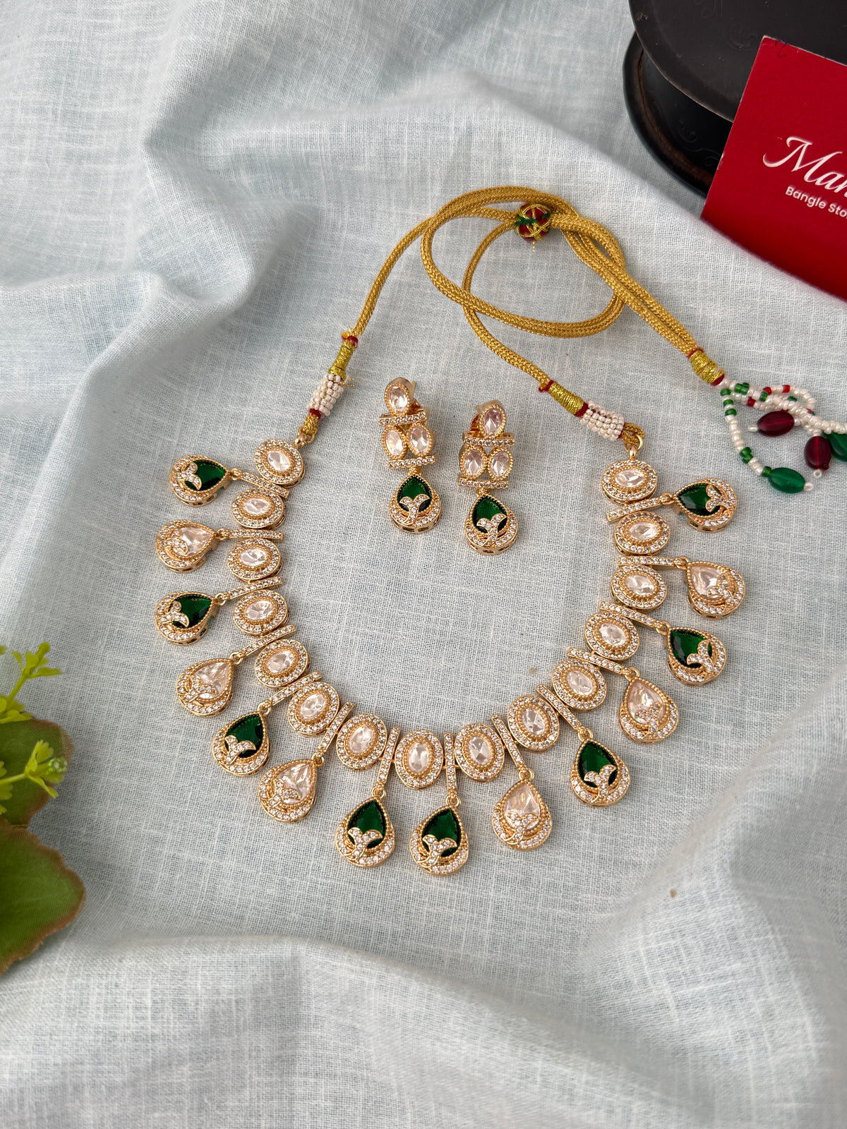 Traditional Kundan necklace for women