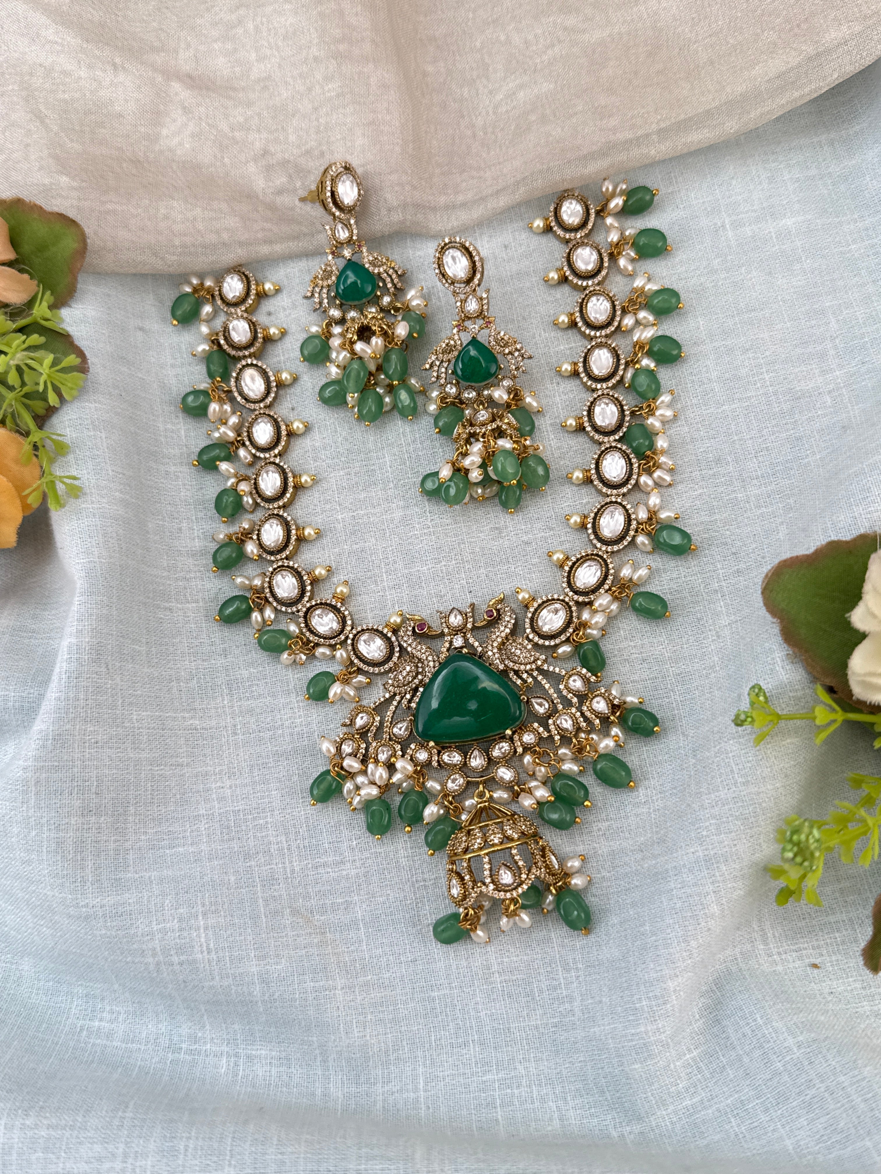 Luxurious Victorian Kundan Staement Short Necklace Set 752