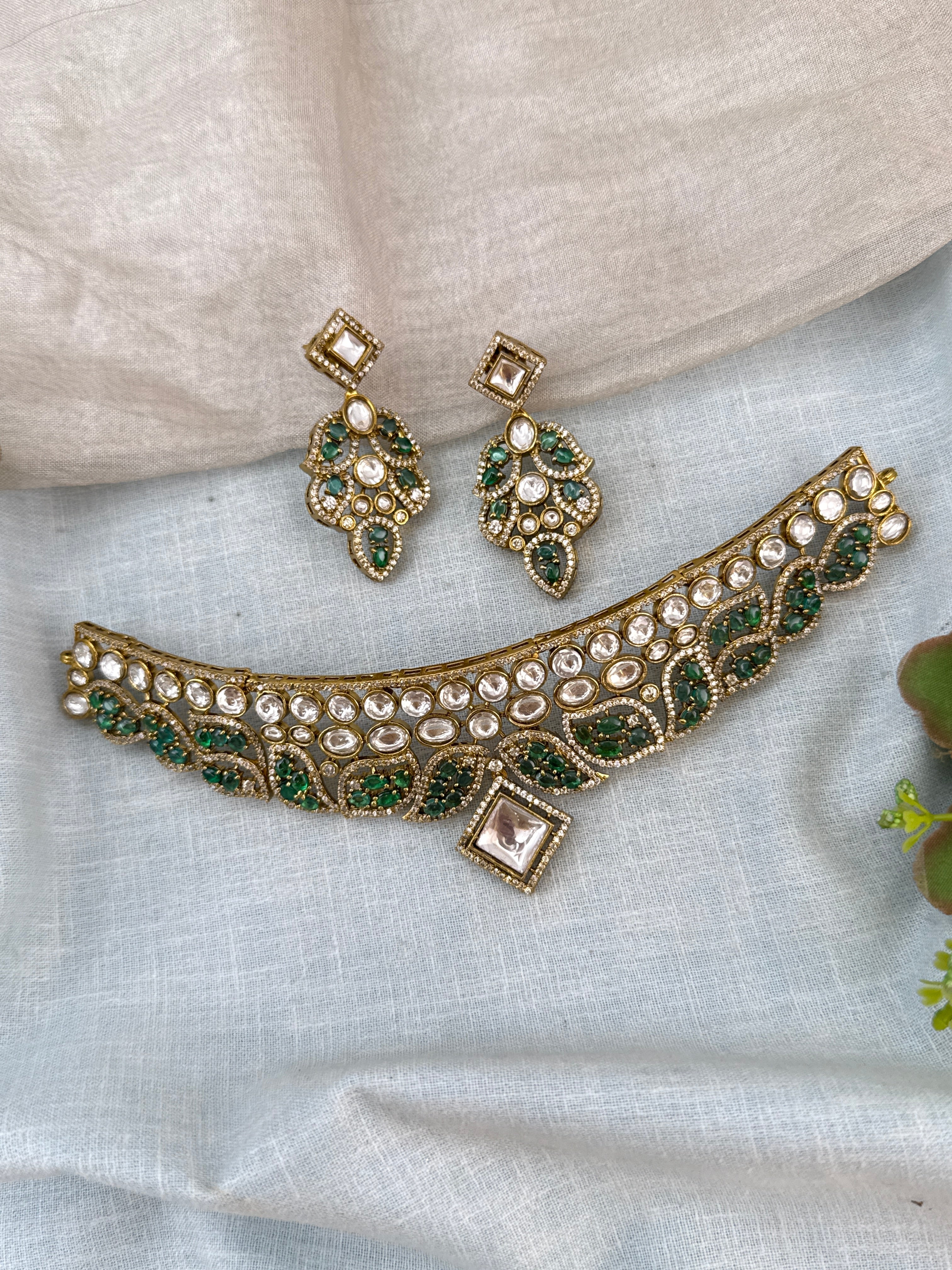 Luxurious Victorian Kundan Choker Necklace Set 755