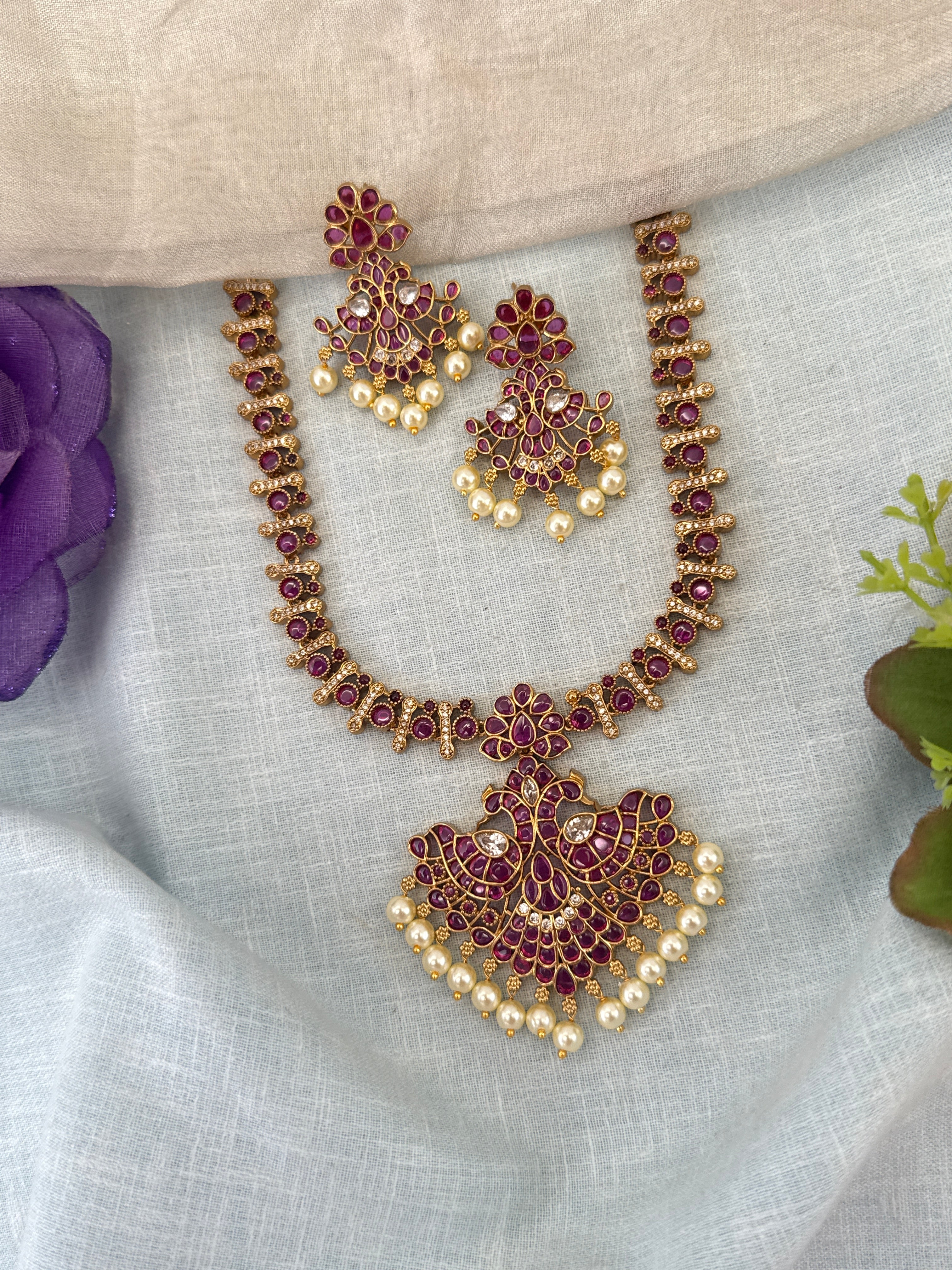 Royal Antique Grand Pendant Short Necklace Set 1220