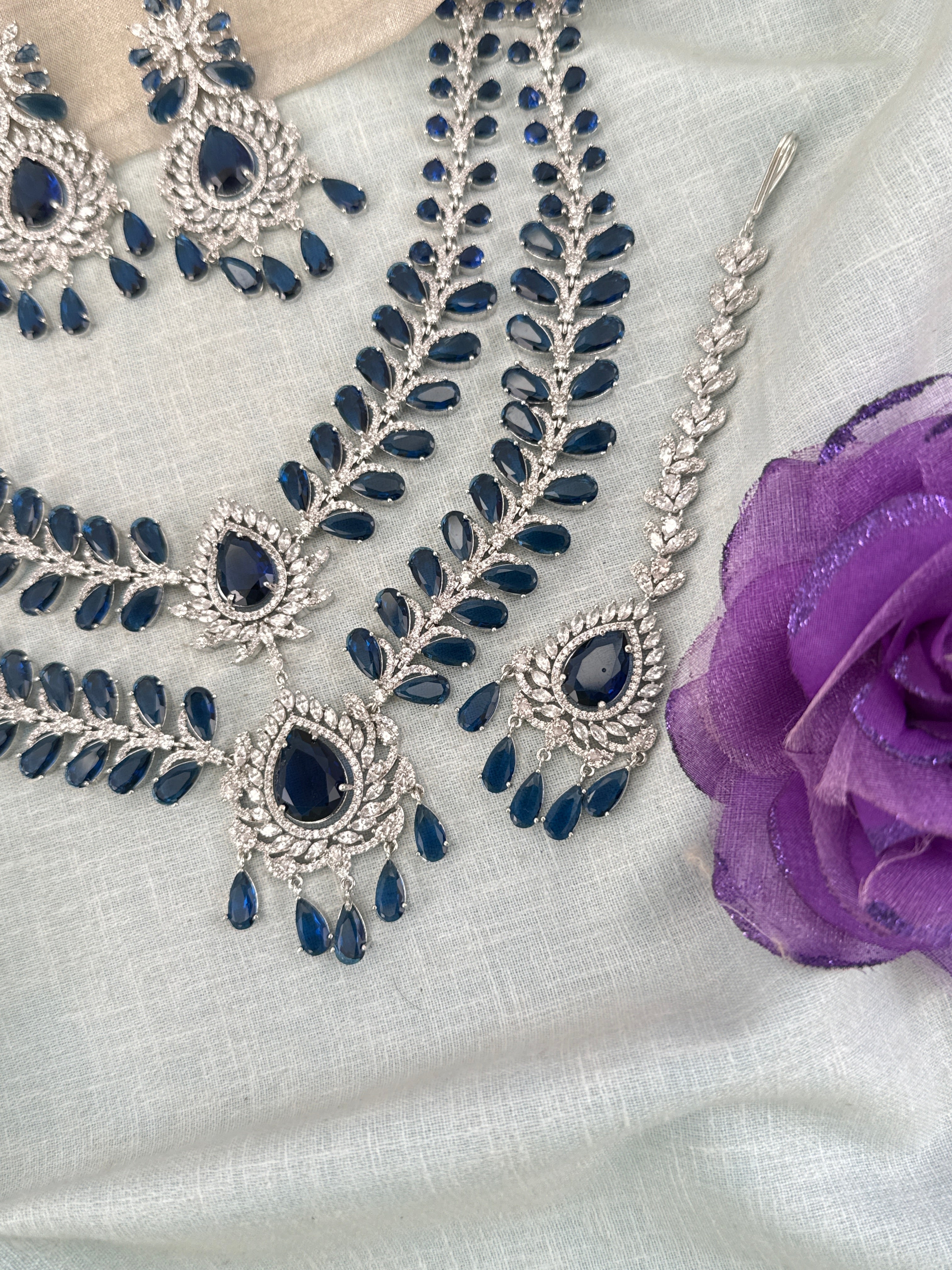 Luxurious Layer Stone Short Necklace Set 844