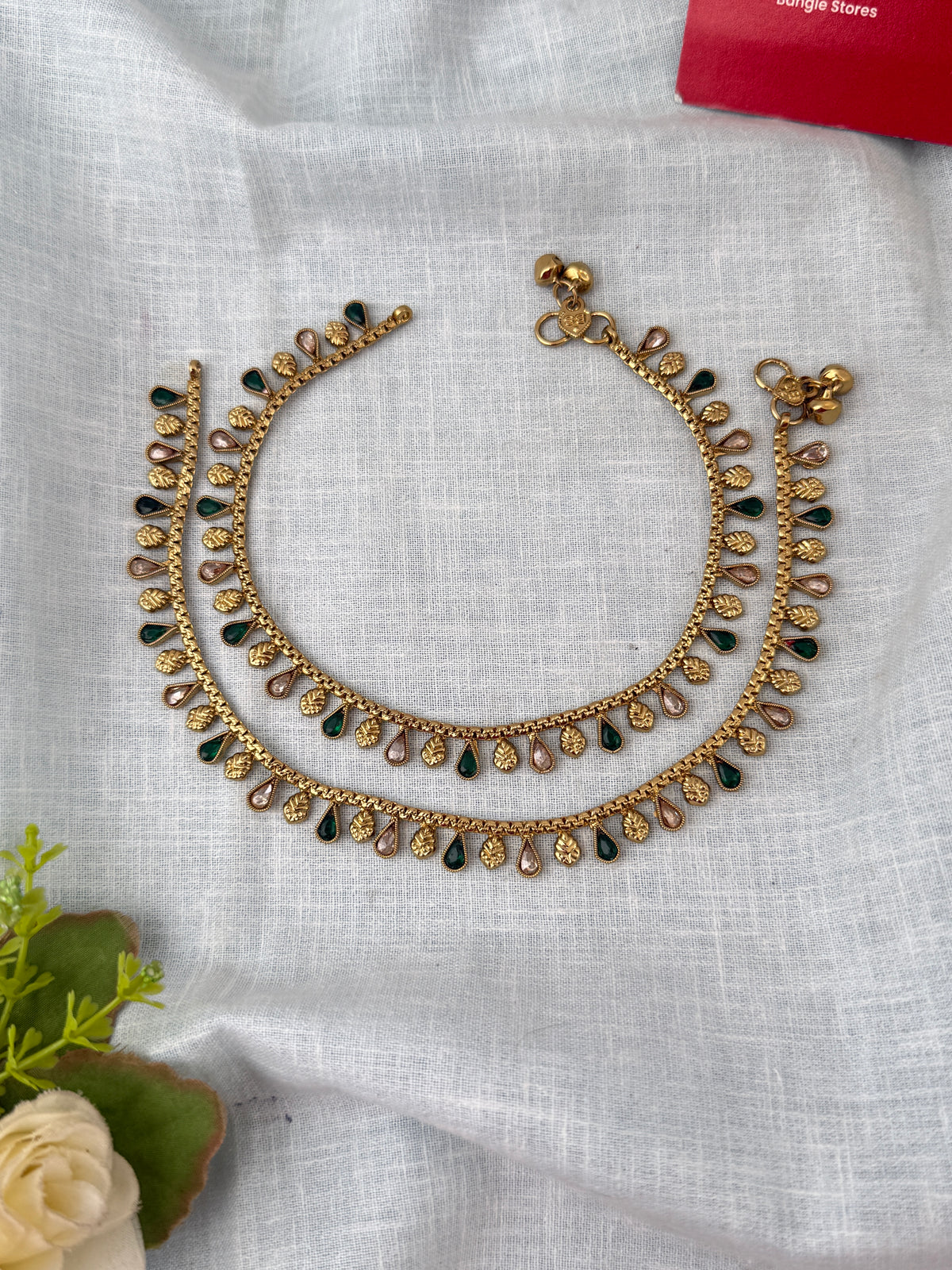 Elegant anklets for women
