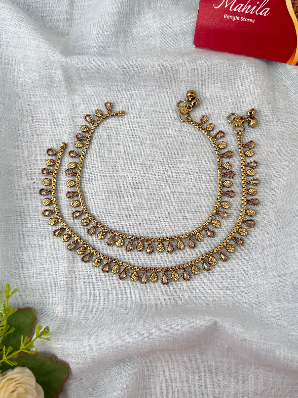 Elegant anklets for women