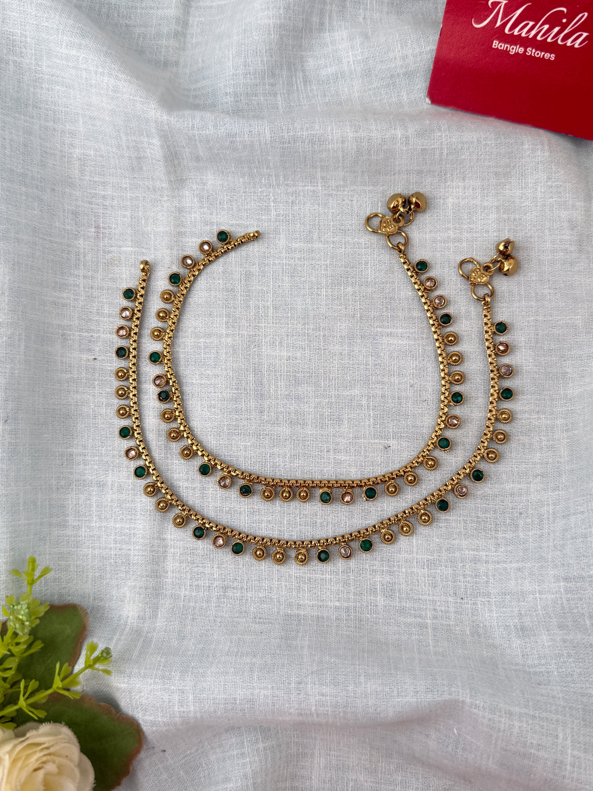 Elegant anklets for women